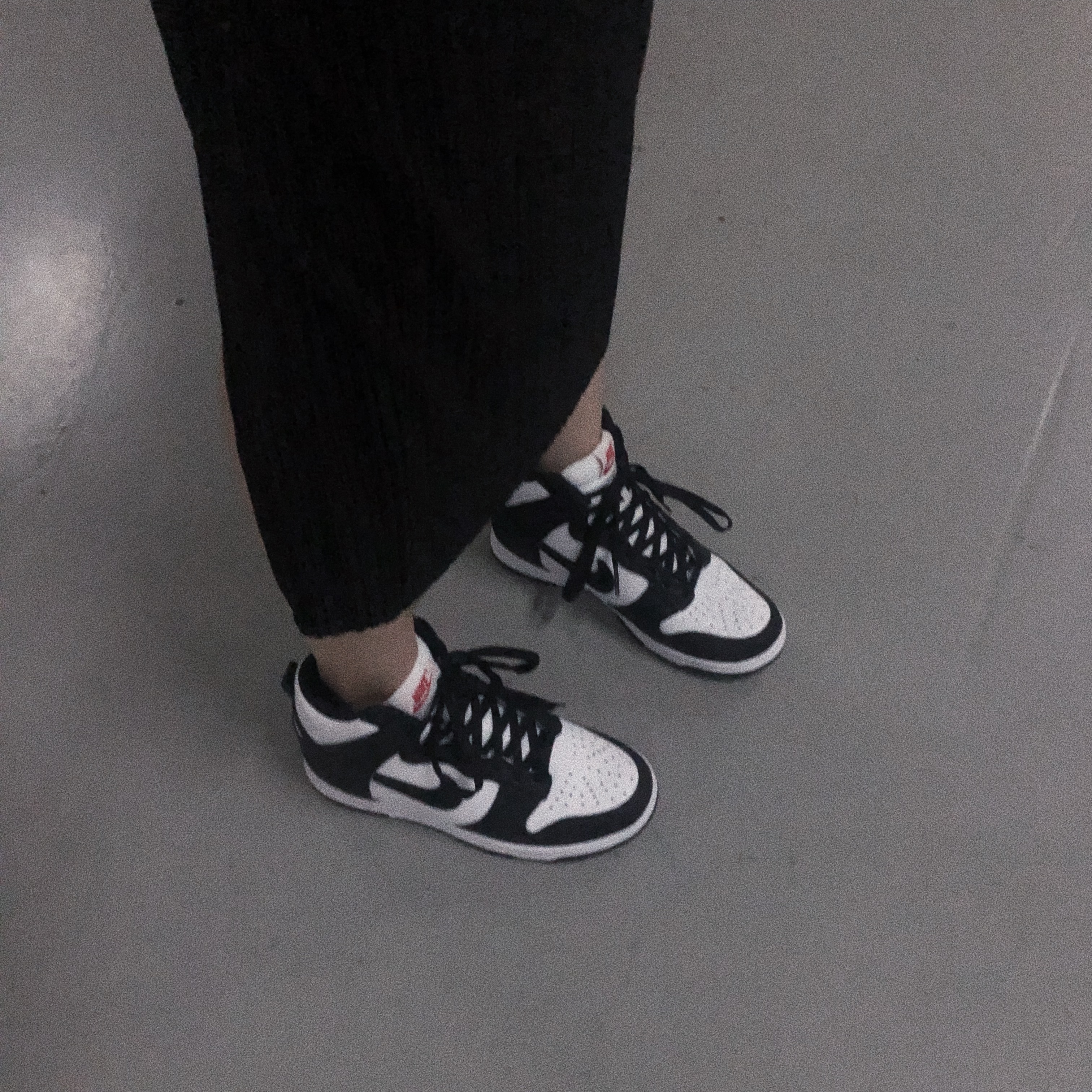 (W) Nike Dunk High Black and White 착용 스타일