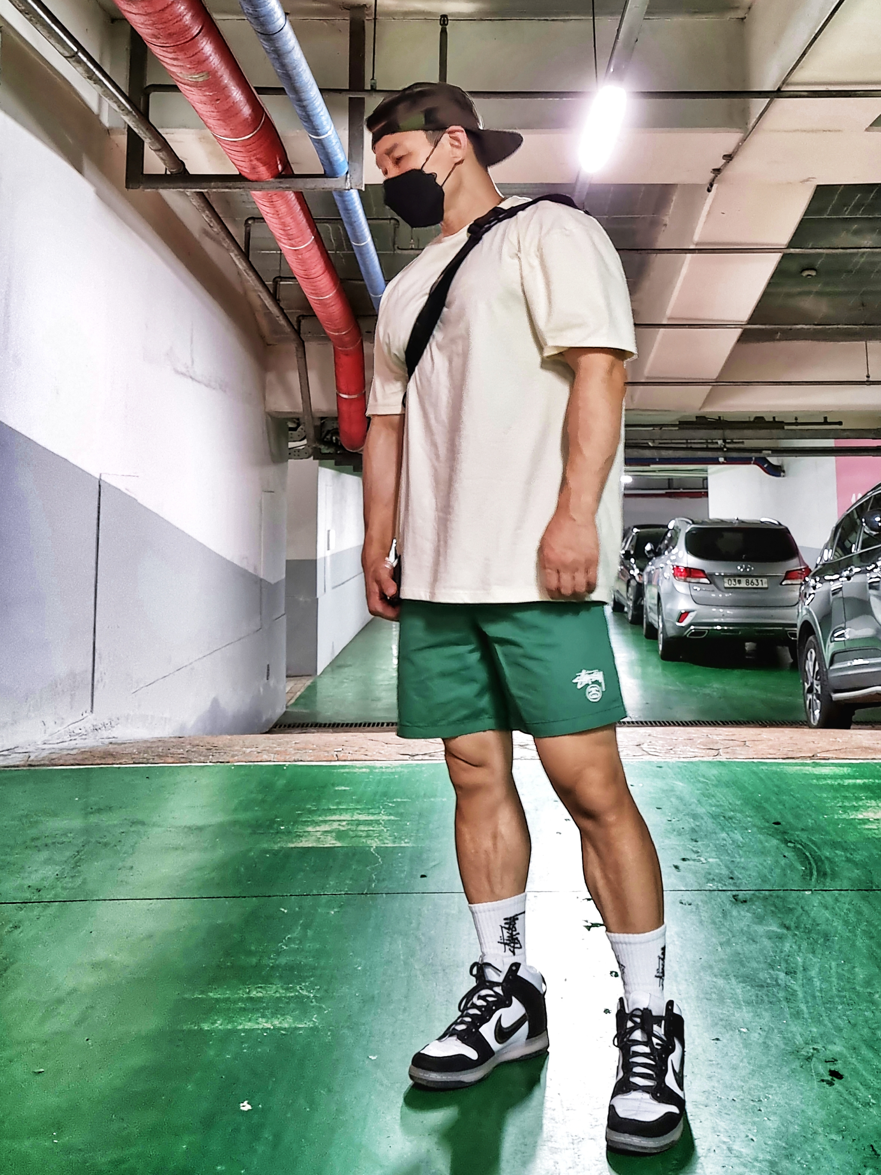 Essentials T-Shirt Cream - 21SS, Nike x Slam Jam Dunk High SP Clear Black 착용 스타일 - 1