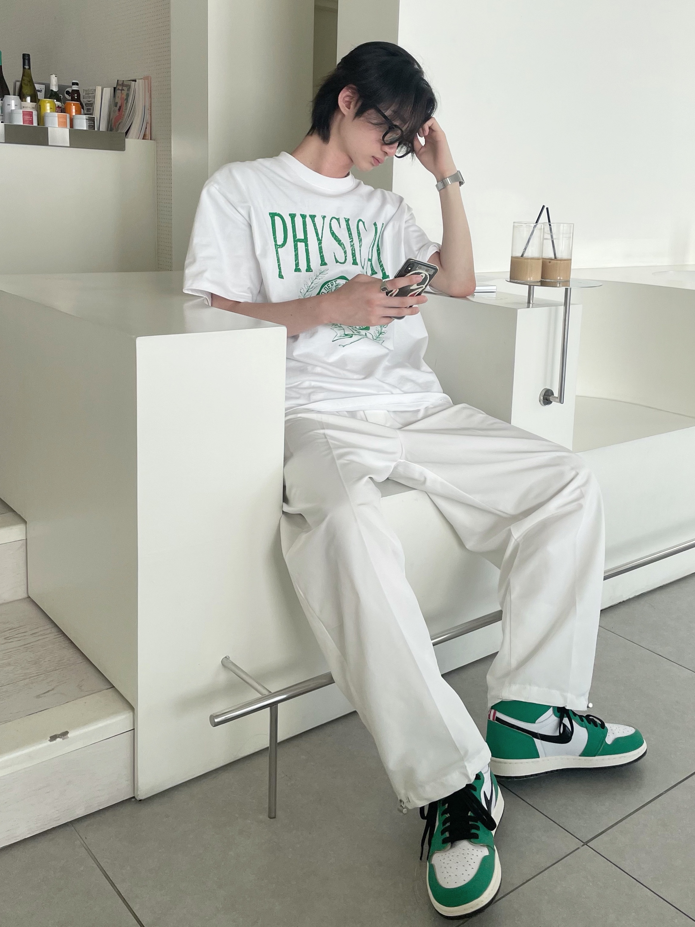 (W) Jordan 1 Retro High OG Lucky Green 착용 스타일 - 1