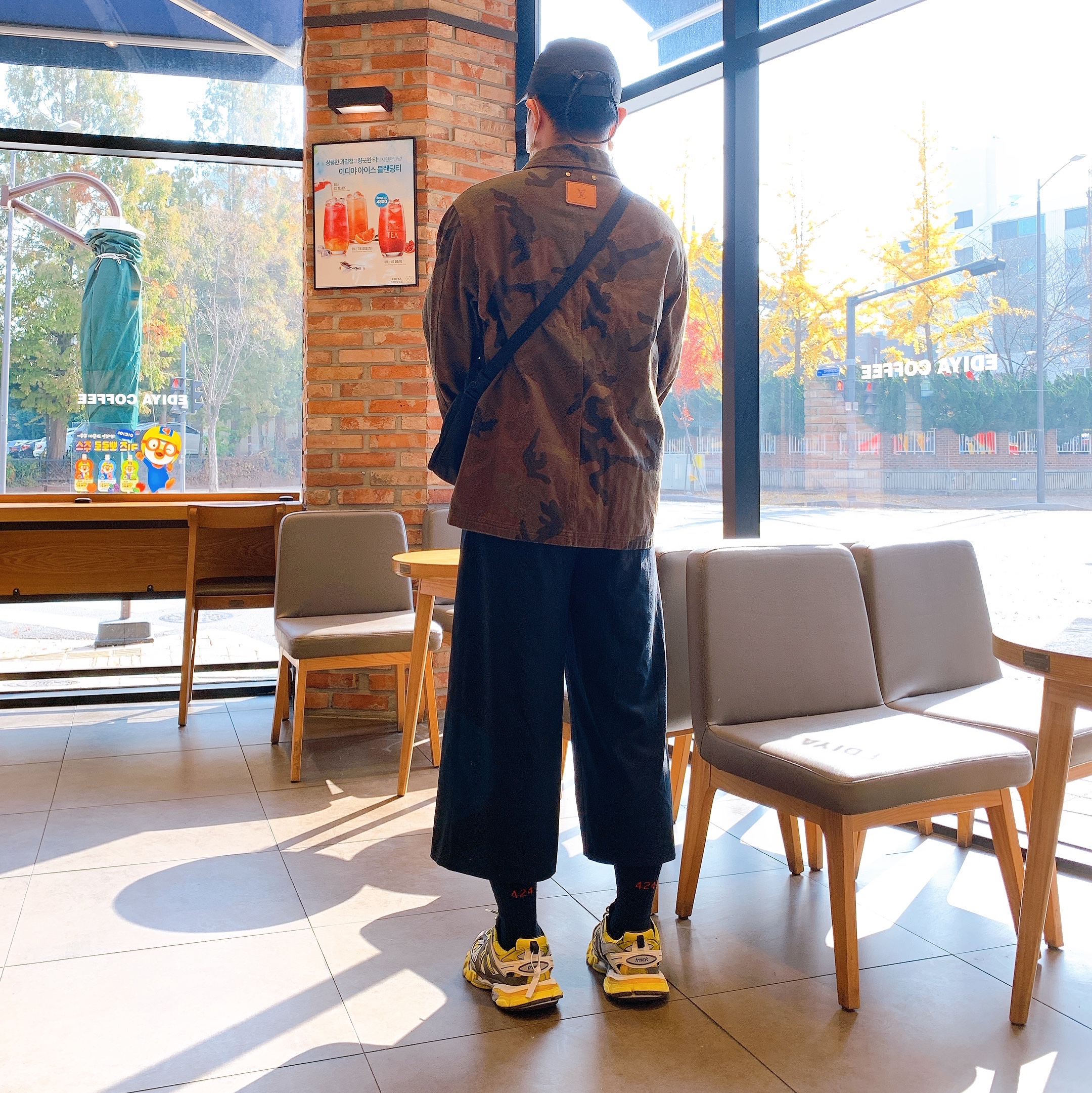 Balenciaga Track Sneakers Yellow Black White 2019 착용 스타일
