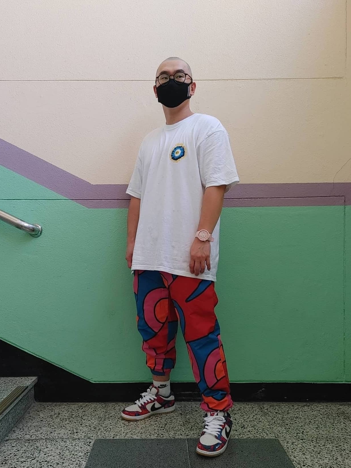 Nike x Parra SB Dunk Low Pro Abstract Art, Stussy Cosmos T-Shirt White 착용 스타일