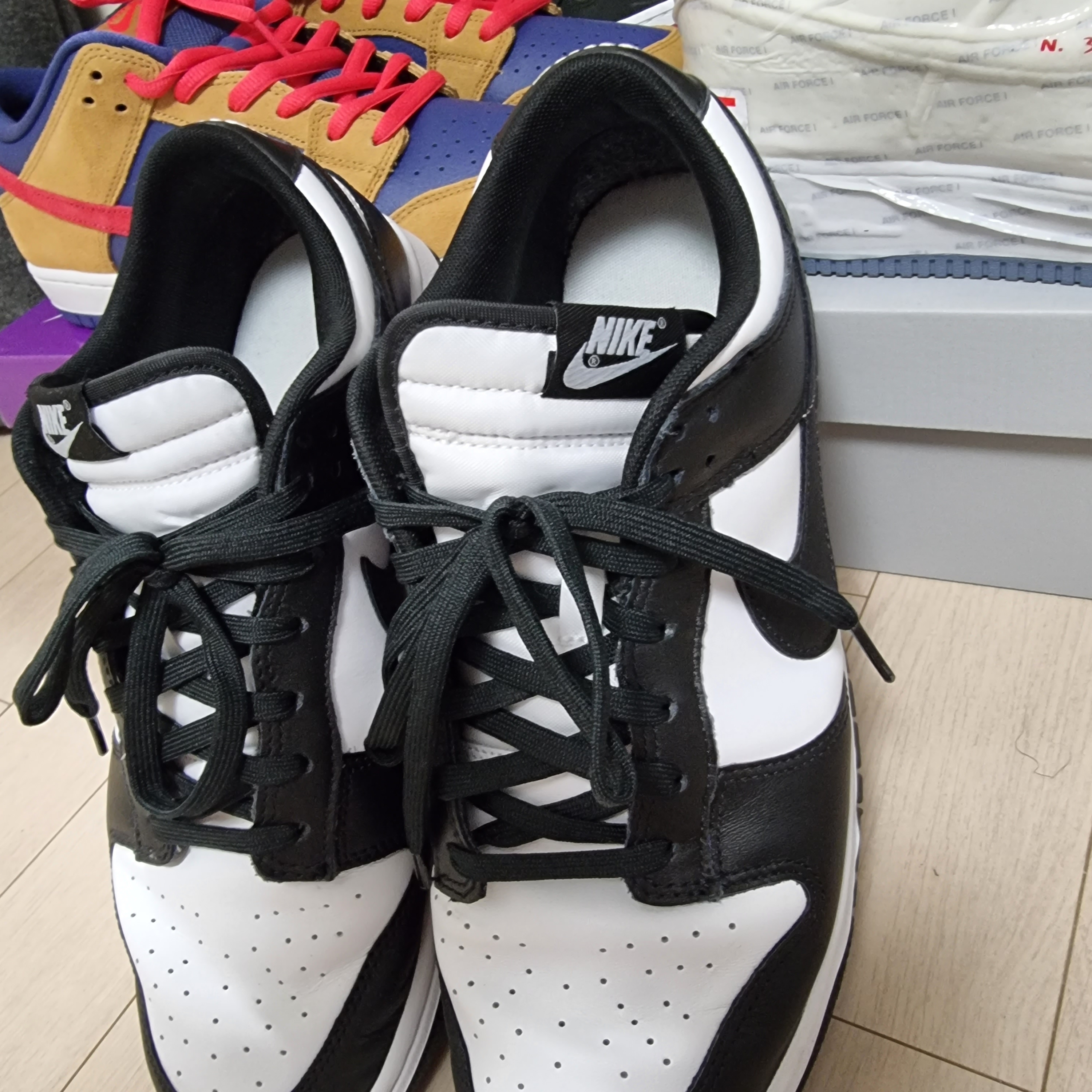 Nike Dunk Low Retro Black 착용 스타일 - 2