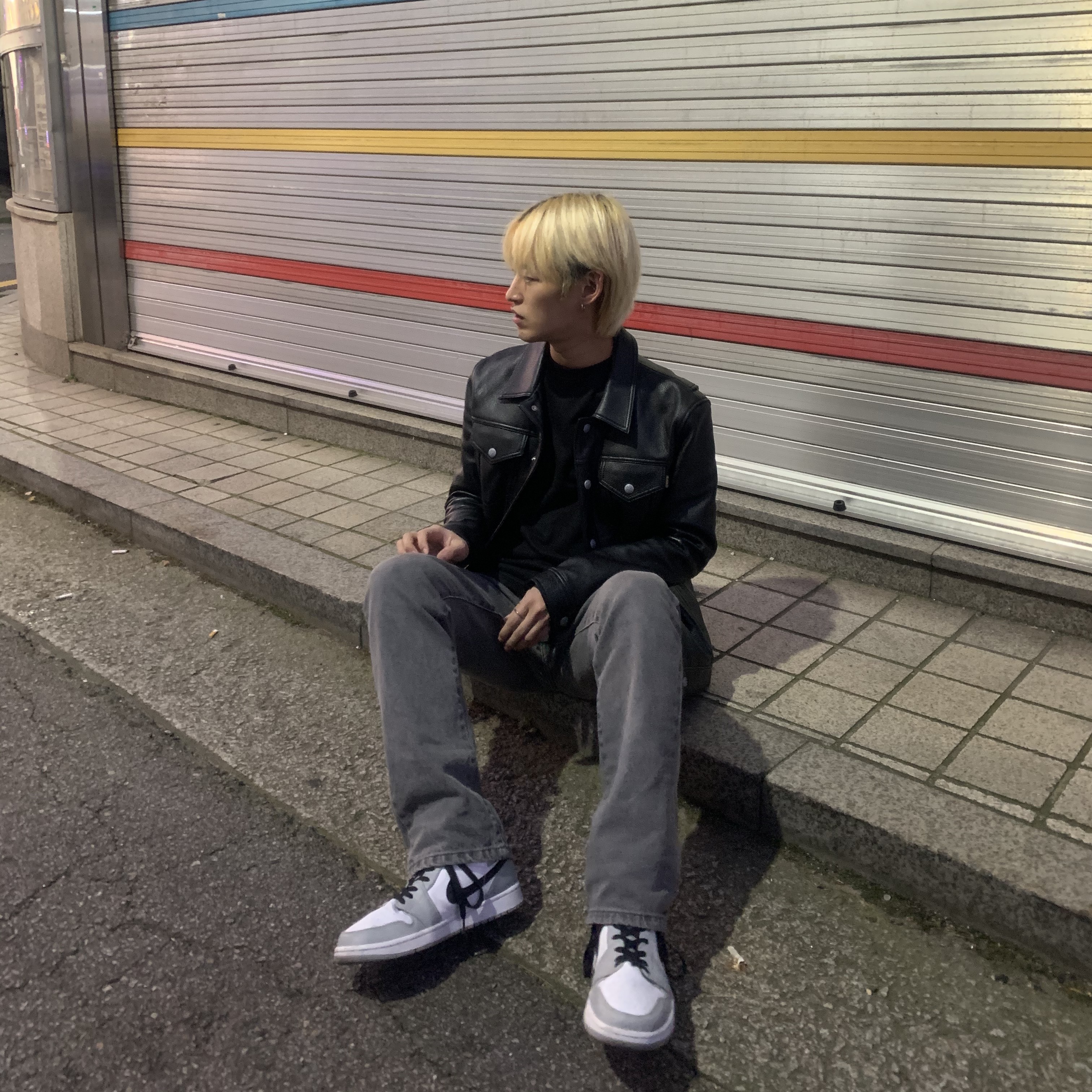 Jordan 1 Mid Light Smoke Grey 착용 스타일