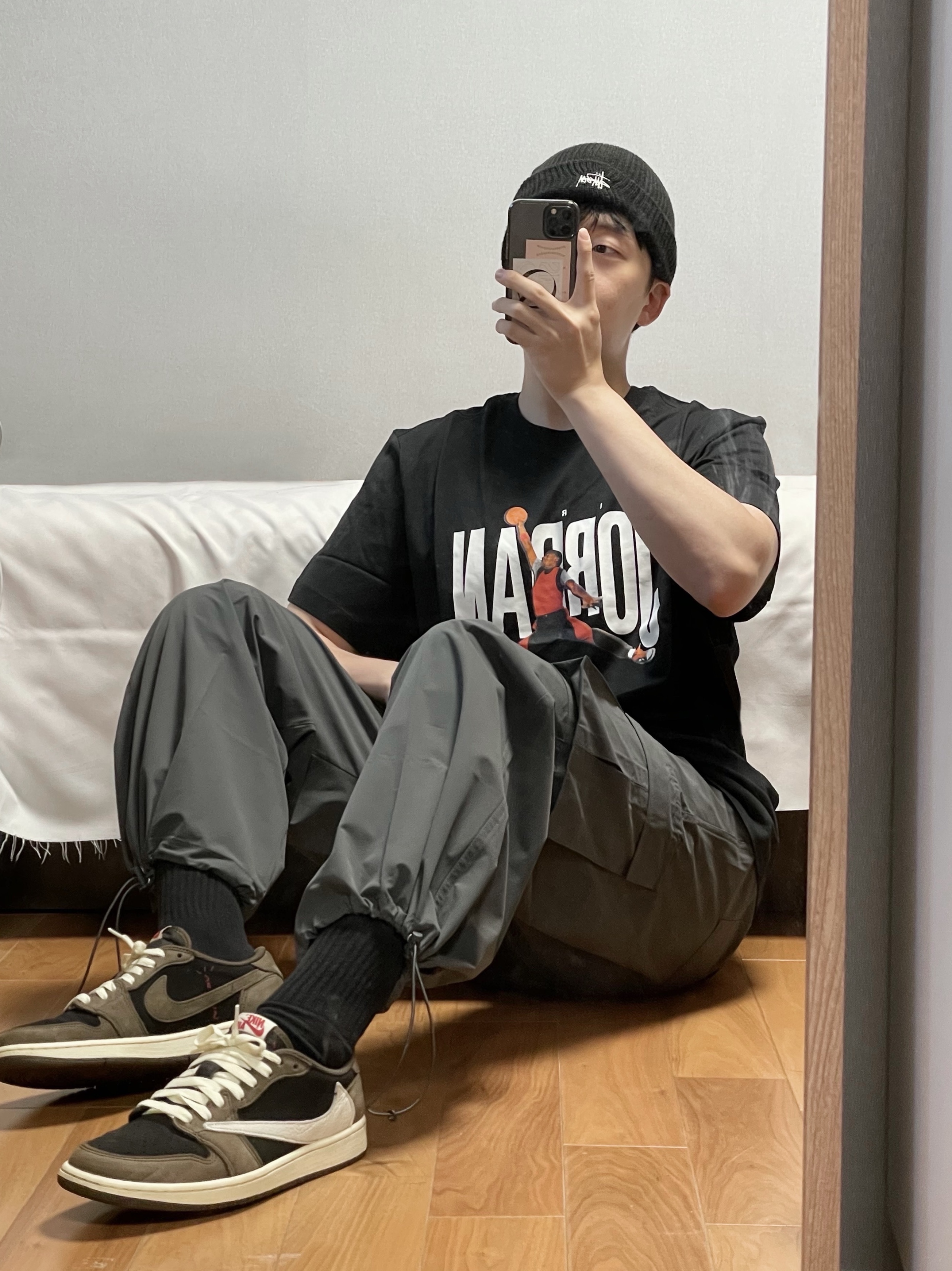 Jordan 1 x Travis Scott Retro Low OG SP Mocha 착용 스타일