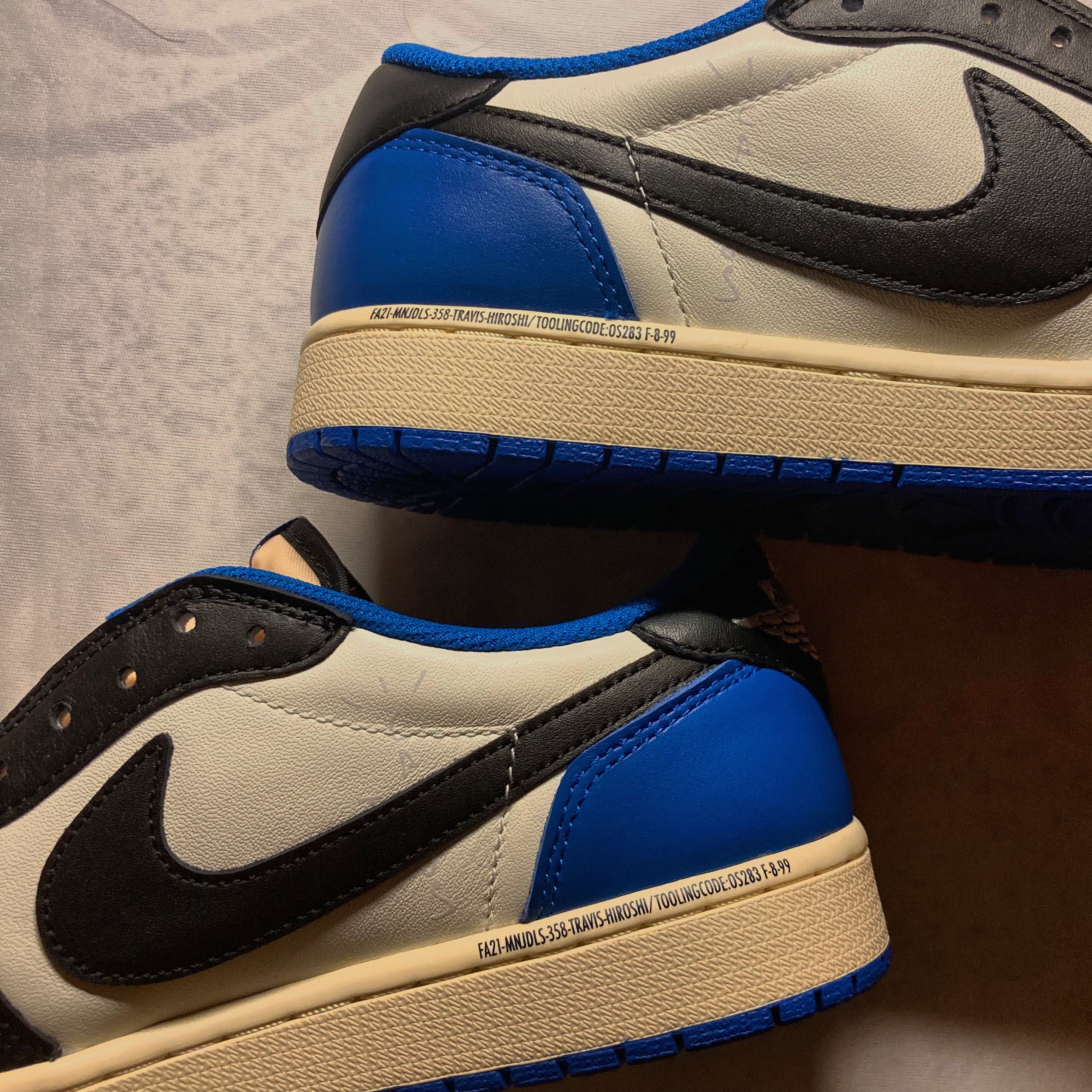 Jordan 1 x Travis Scott x Fragment Retro Low OG SP Military Blue 착용 스타일 - 4