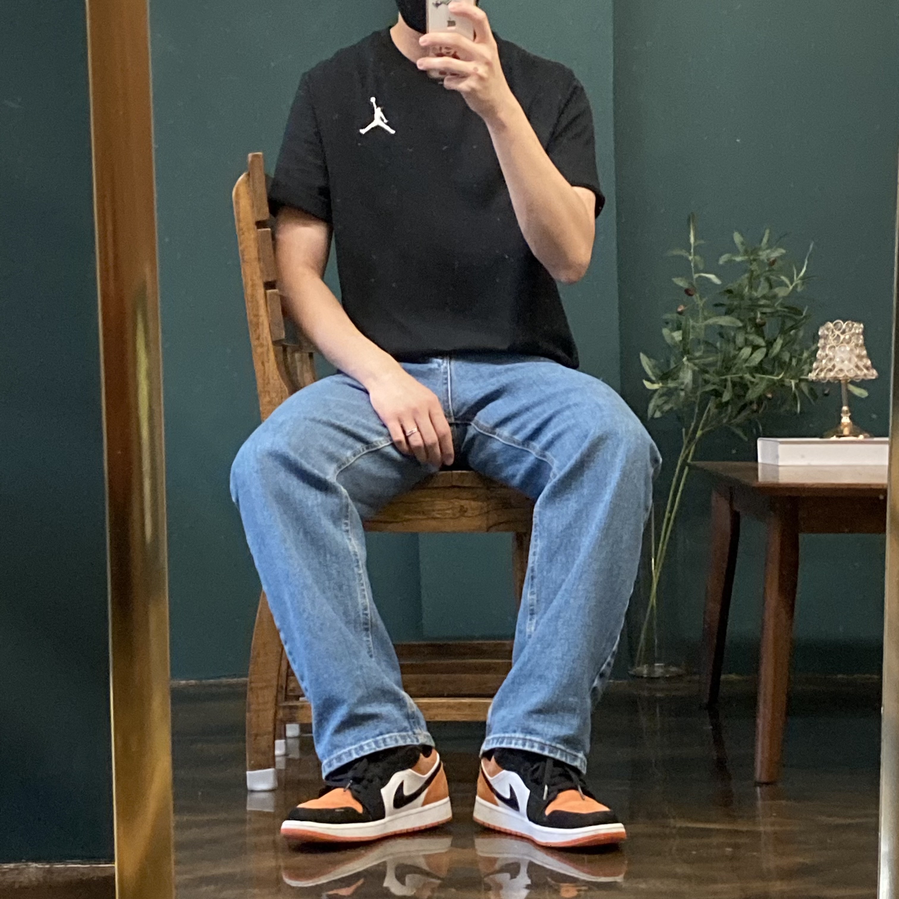 Jordan 1 Low Shattered Backboard 착용 스타일