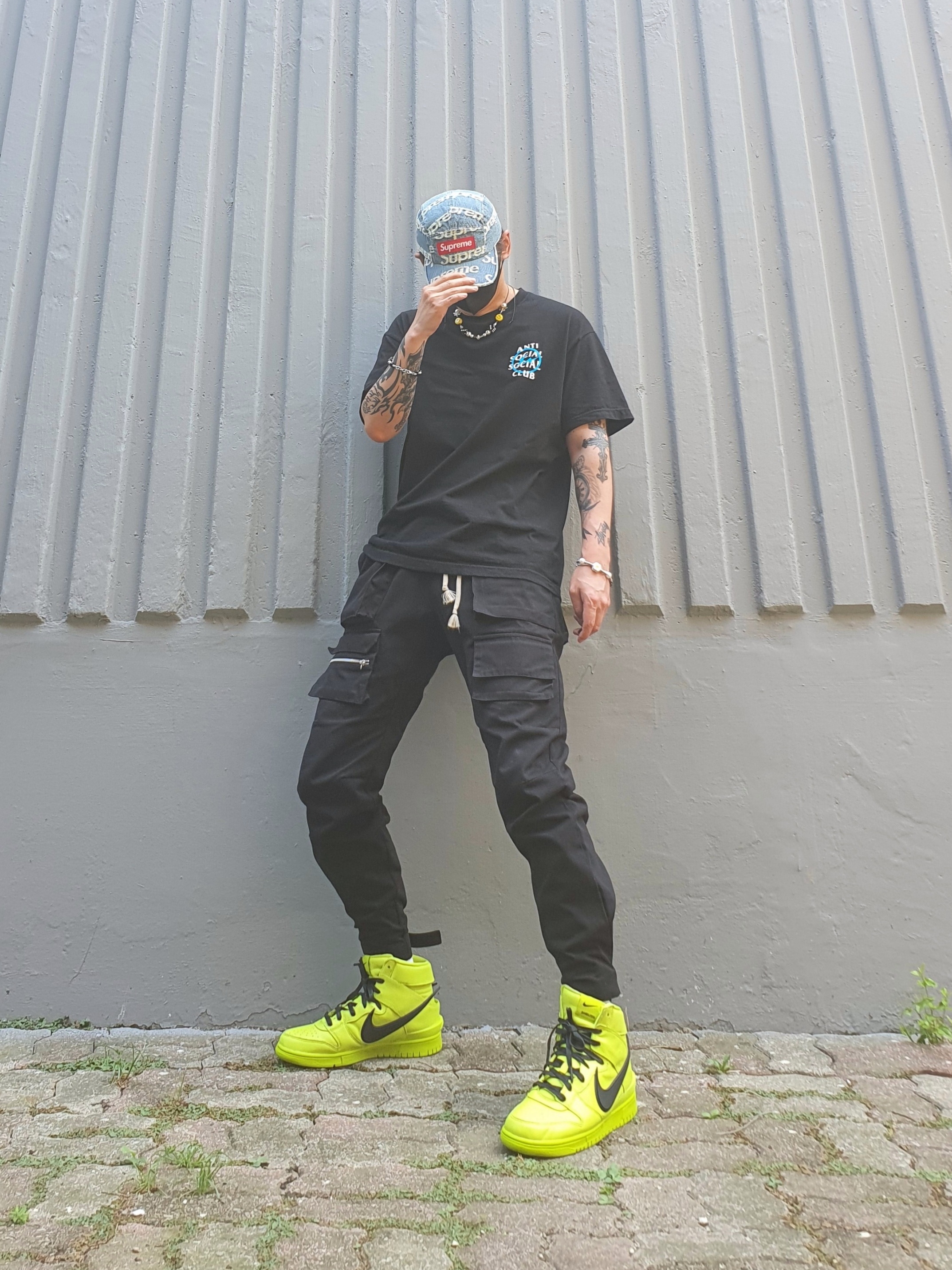 Supreme Frayed Logos Denim Camp Cap Blue - 21SS, Anti Social Social Club x Fragment Blue Bolt T-Shirt 착용 스타일