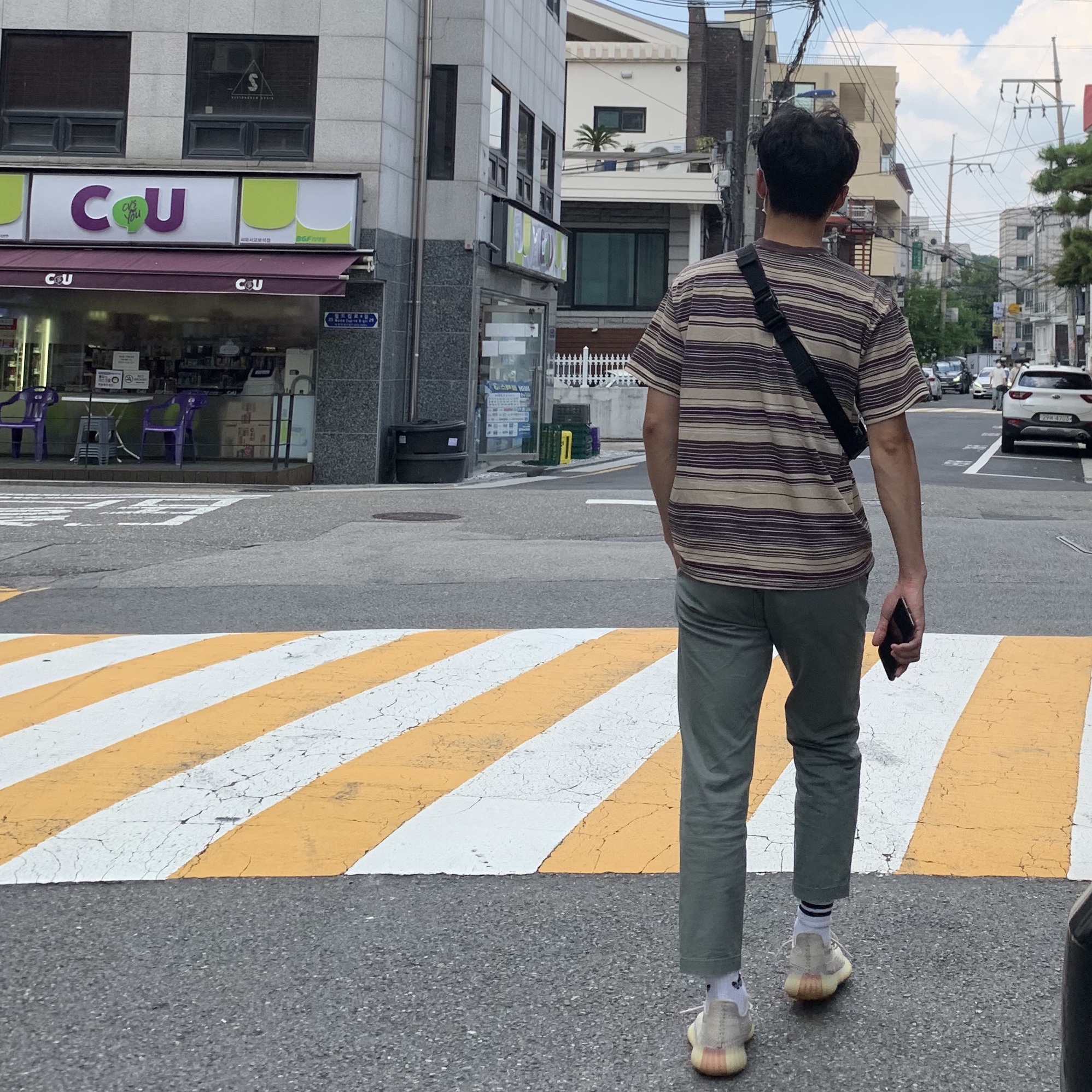 Adidas Yeezy Boost 350 V2 Citrin - Non-Reflective 착용 스타일