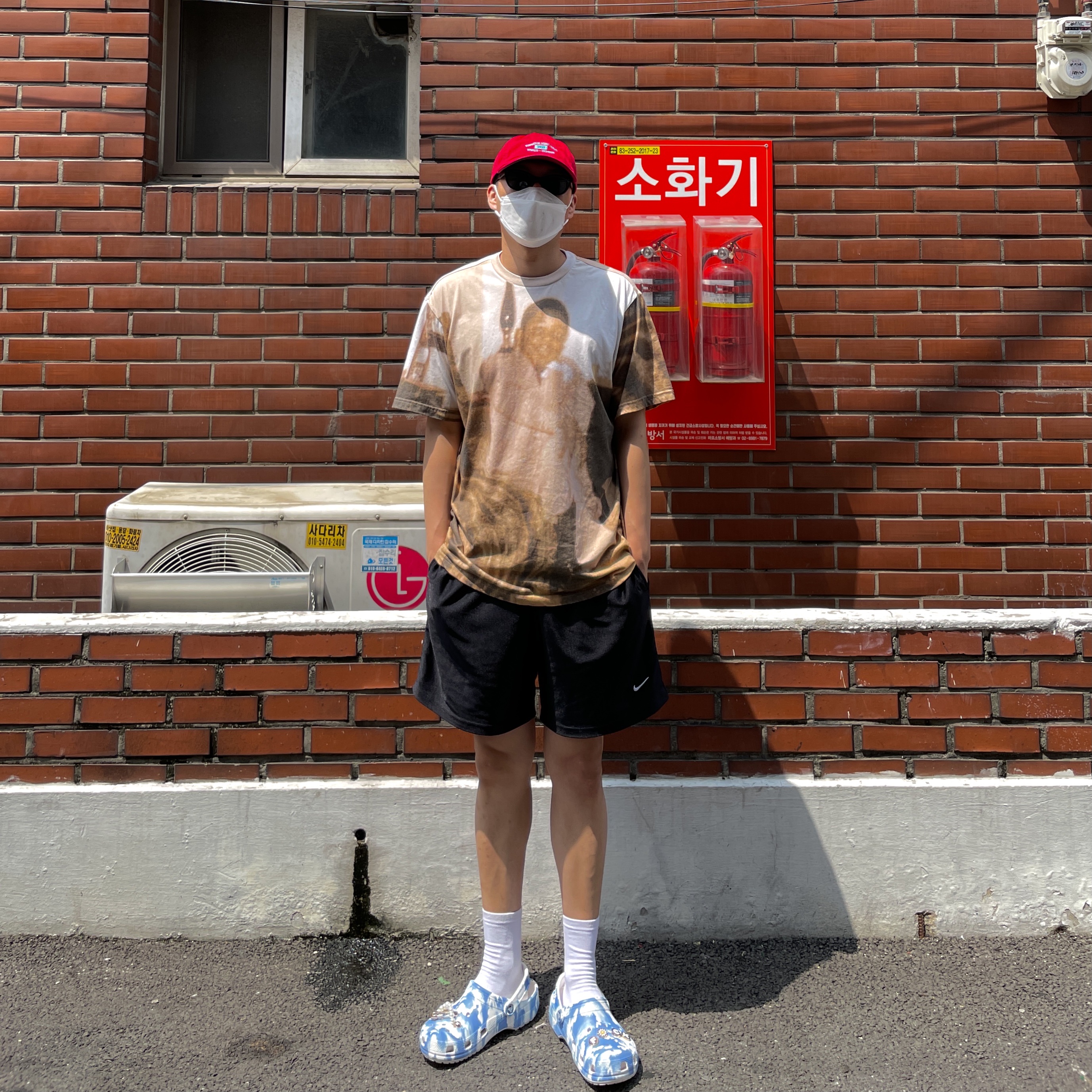 Supreme World Famous 6-Panel Red - 21SS 착용 스타일 - 1
