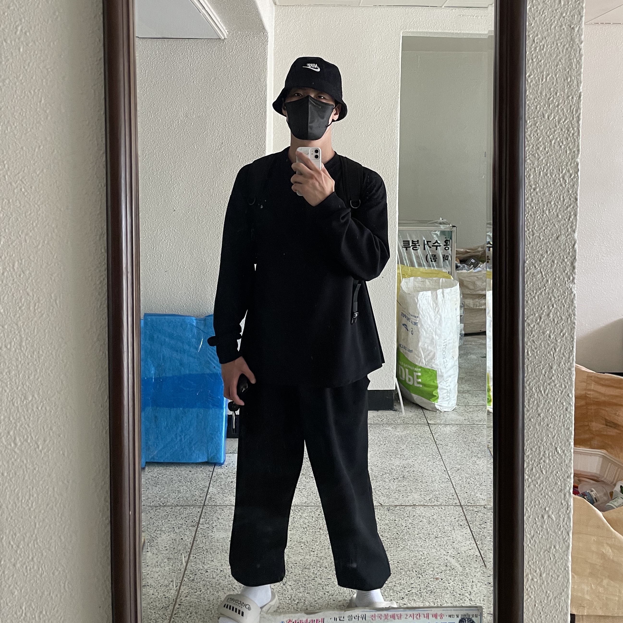 Nike Futura Corduroy Bucket Black 착용 스타일