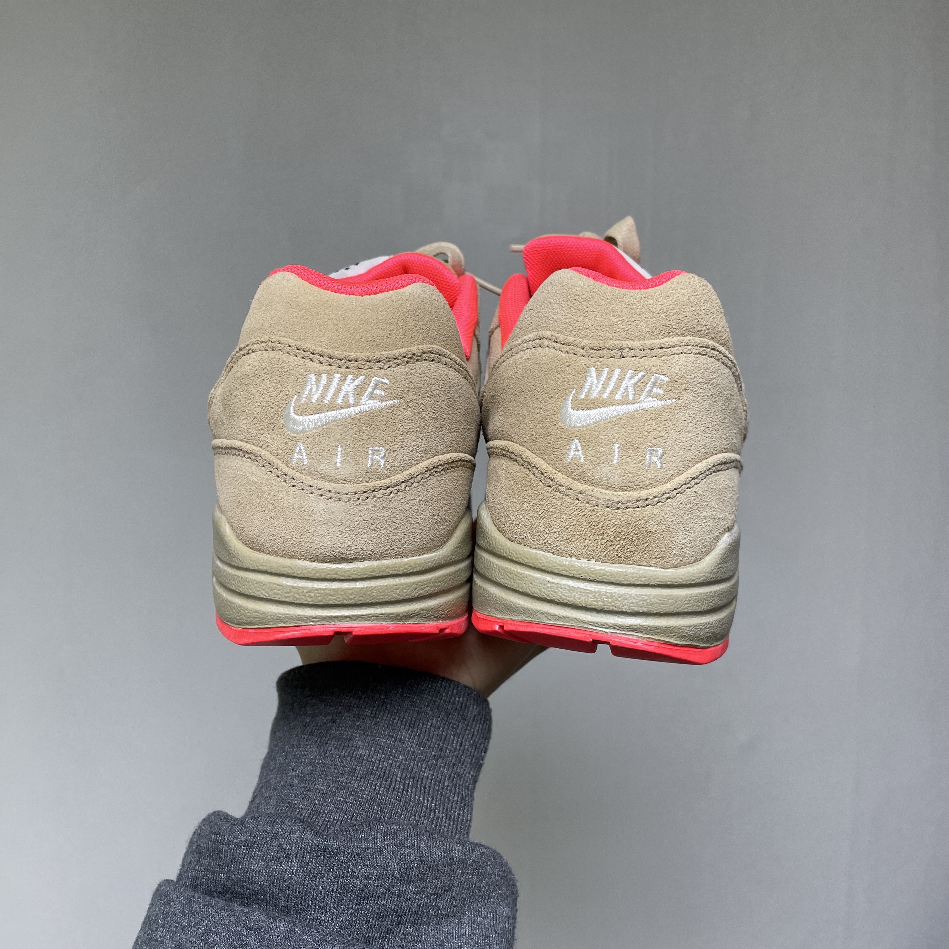 Nike Air Max 1 Home Turf Milan 착용 스타일 - 3