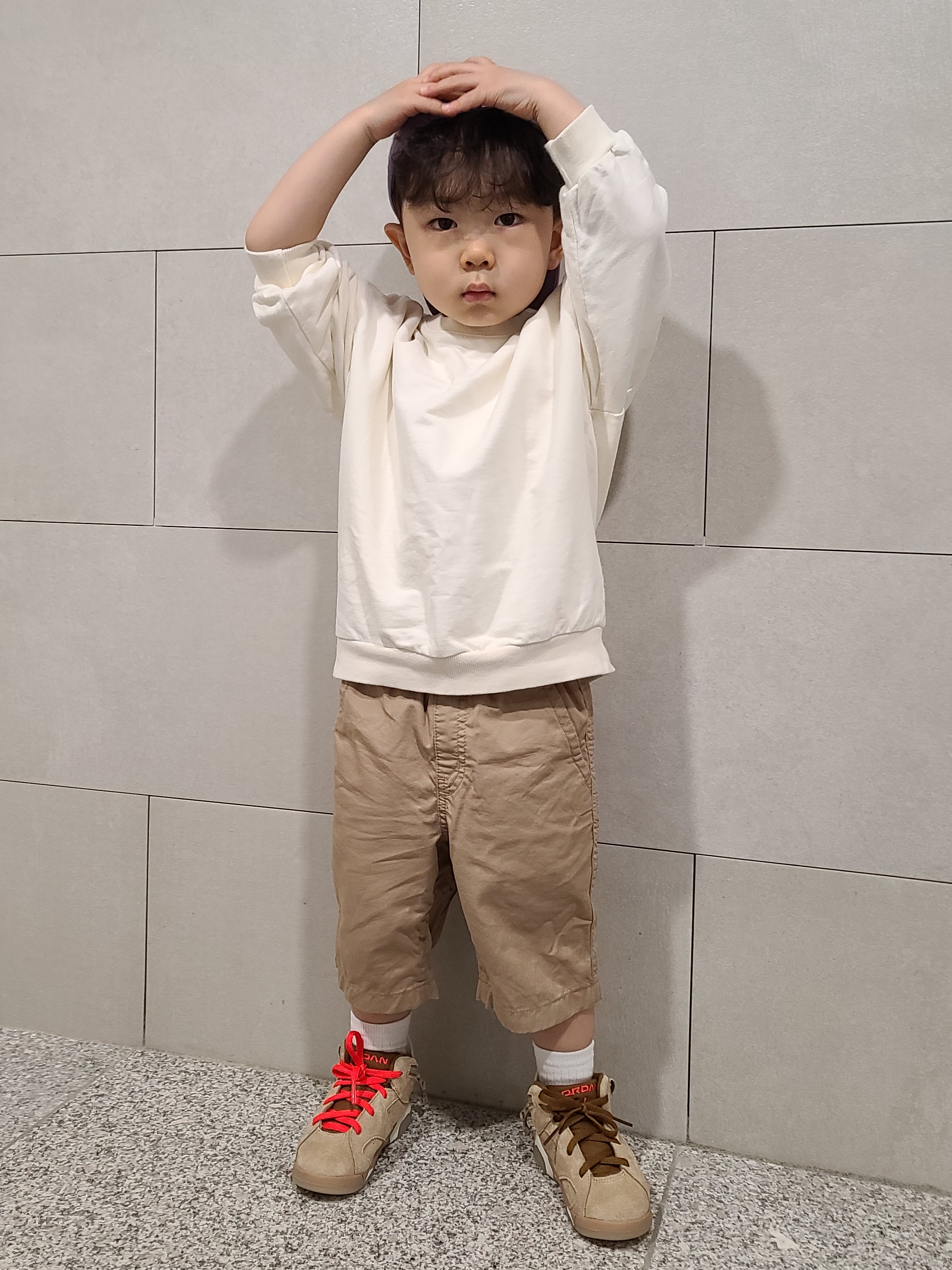 (TD) Jordan 6 x Travis Scott Retro SP British Khaki 착용 스타일 - 3