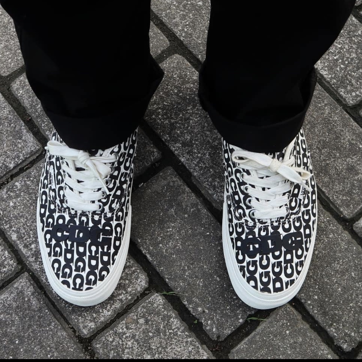 Vans Vault x CDG OG Authentic LX White Black 착용 스타일 - 3