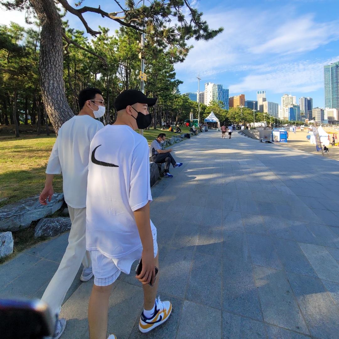 Nike SB Dunk Low Laser Orange, Nike x Off-White NRG Short Sleeve T-Shirt White 착용 스타일 - 2