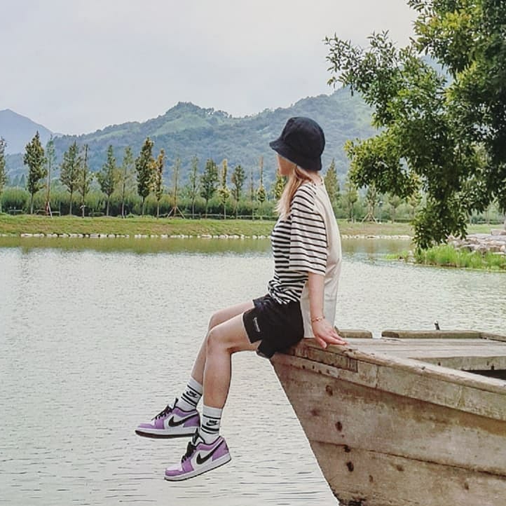 Jordan 1 Low SE Violet Shock, Nike Futura Washed Bucket Hat Black 착용 스타일