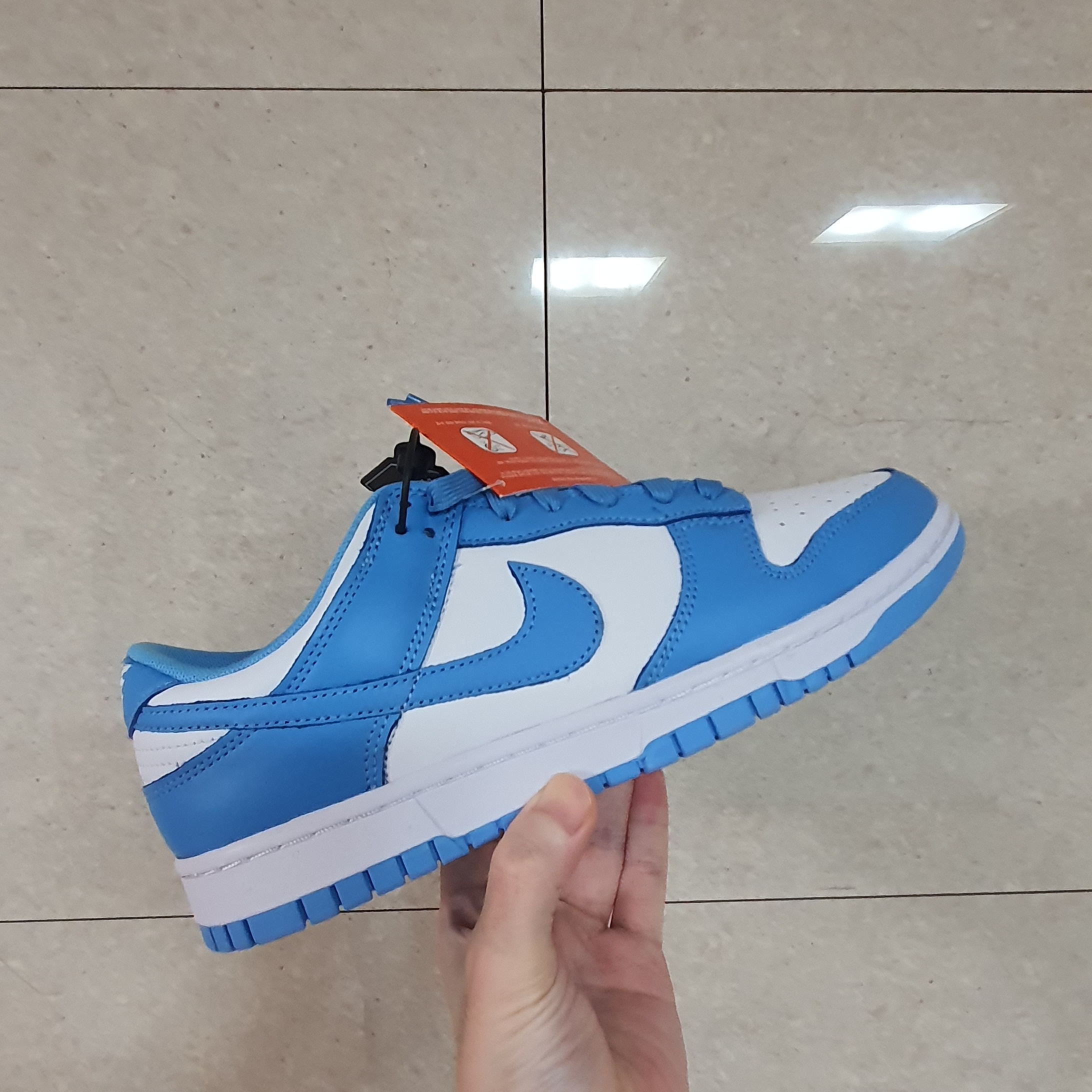 Nike Dunk Low Retro University Blue 착용 스타일