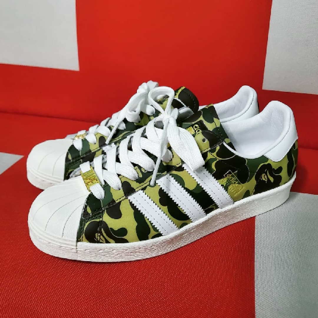 Adidas x BAPE Superstar 80s Green Camo 착용 스타일 - 3