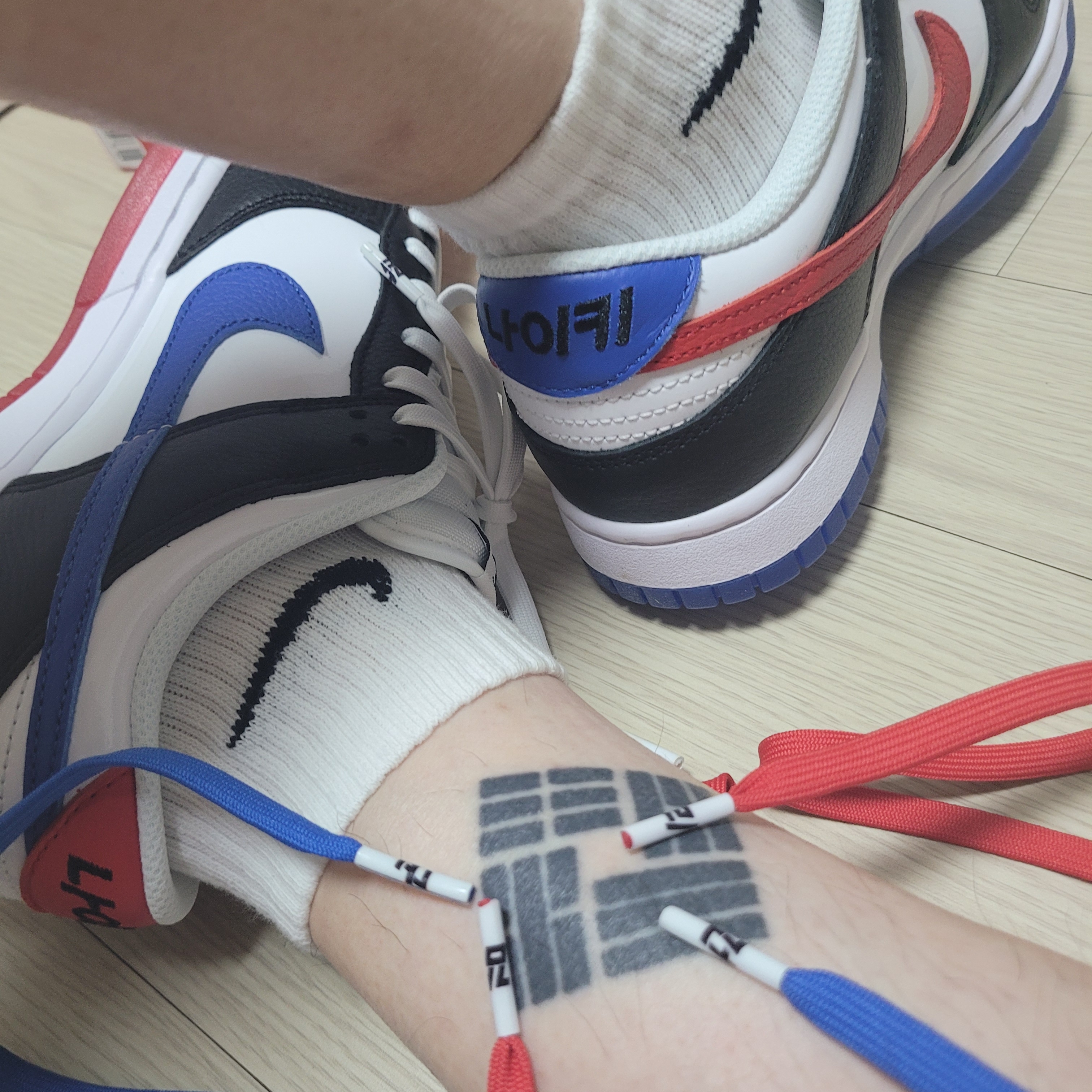 Nike Dunk Low SE Seoul 착용 스타일 - 4