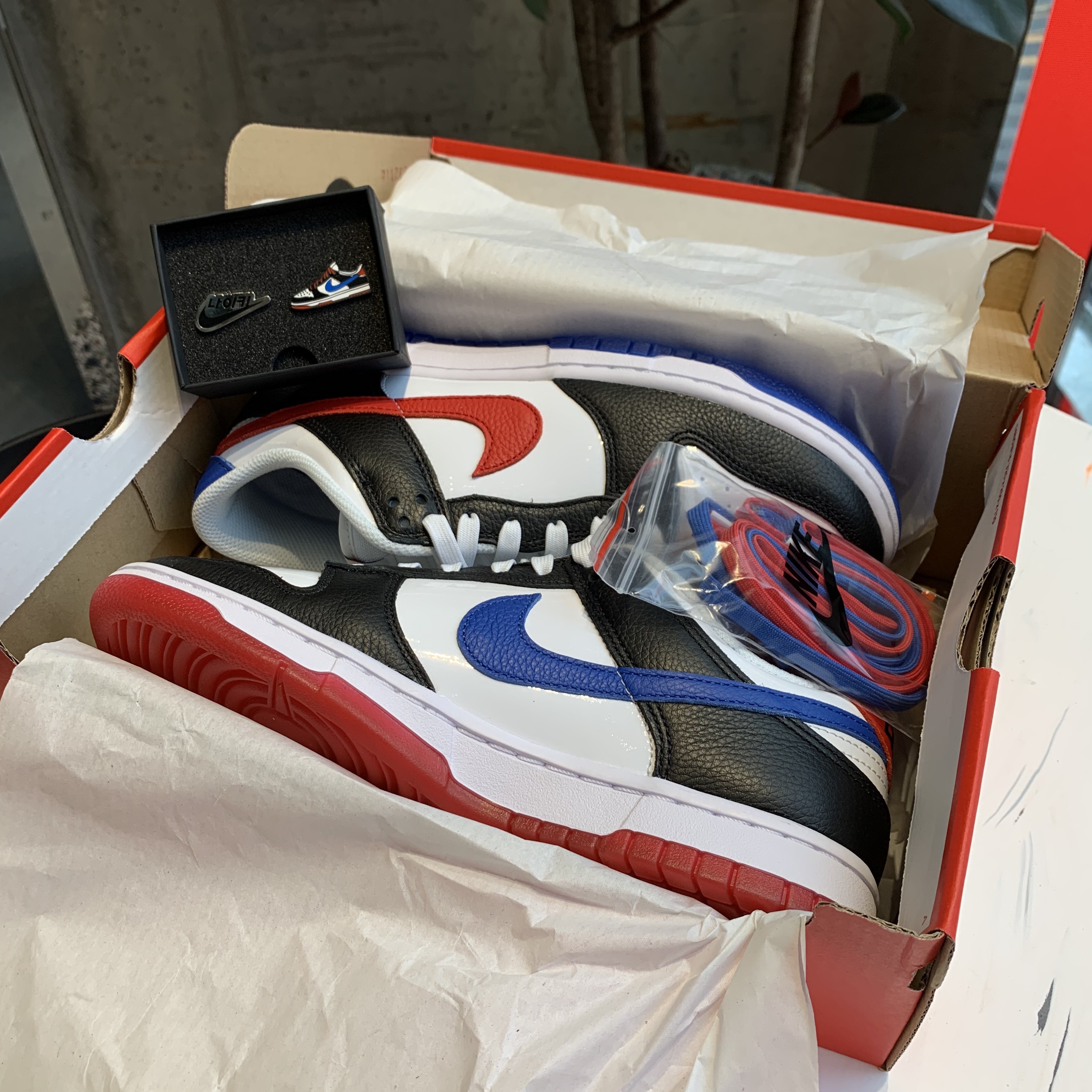 Nike Dunk Low SE Seoul (With Special Gift) 착용 스타일