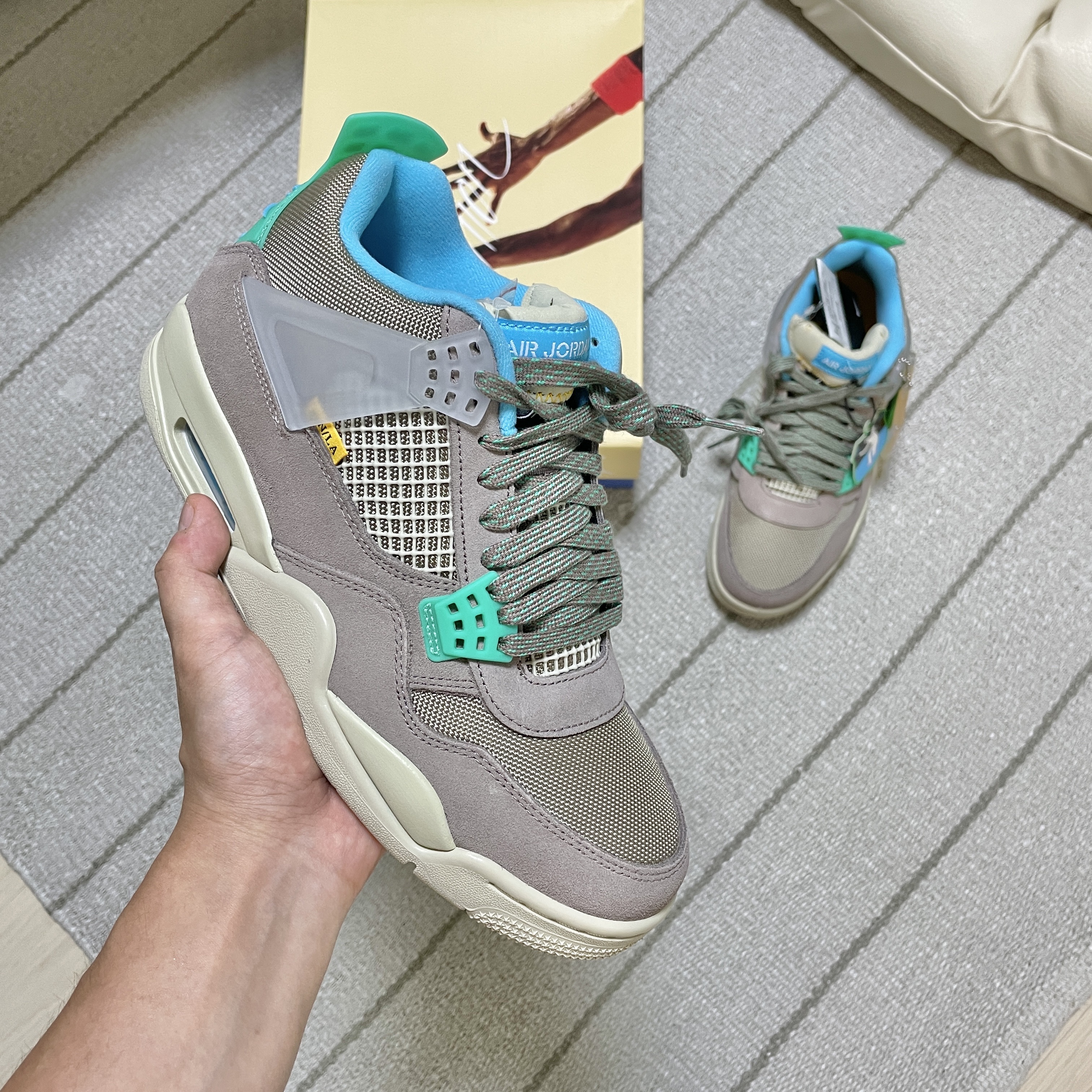 Jordan 4 x Union Retro SP Taupe Haze 착용 스타일 - 3