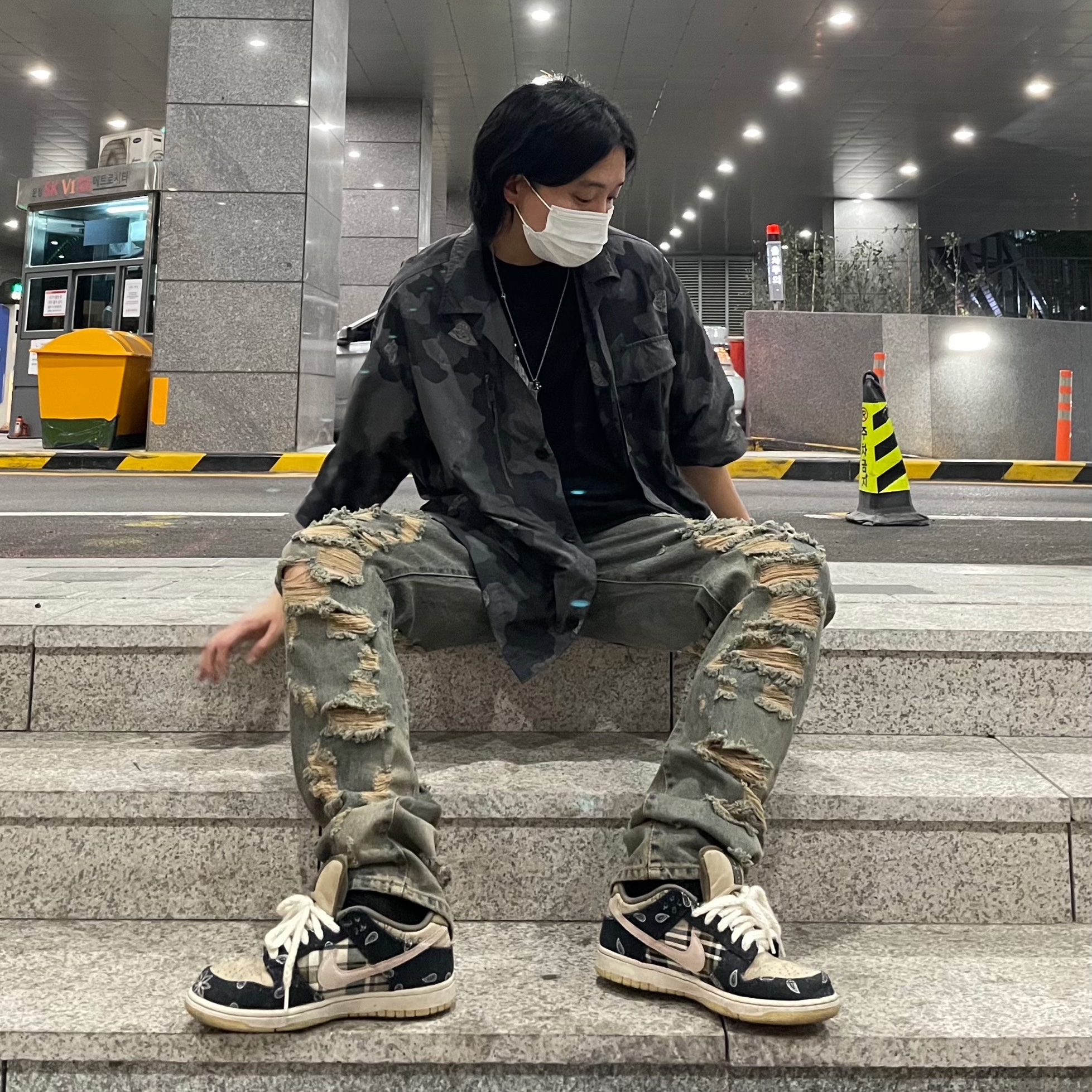 Nike x Travis Scott SB Dunk Low 착용 스타일 - 1