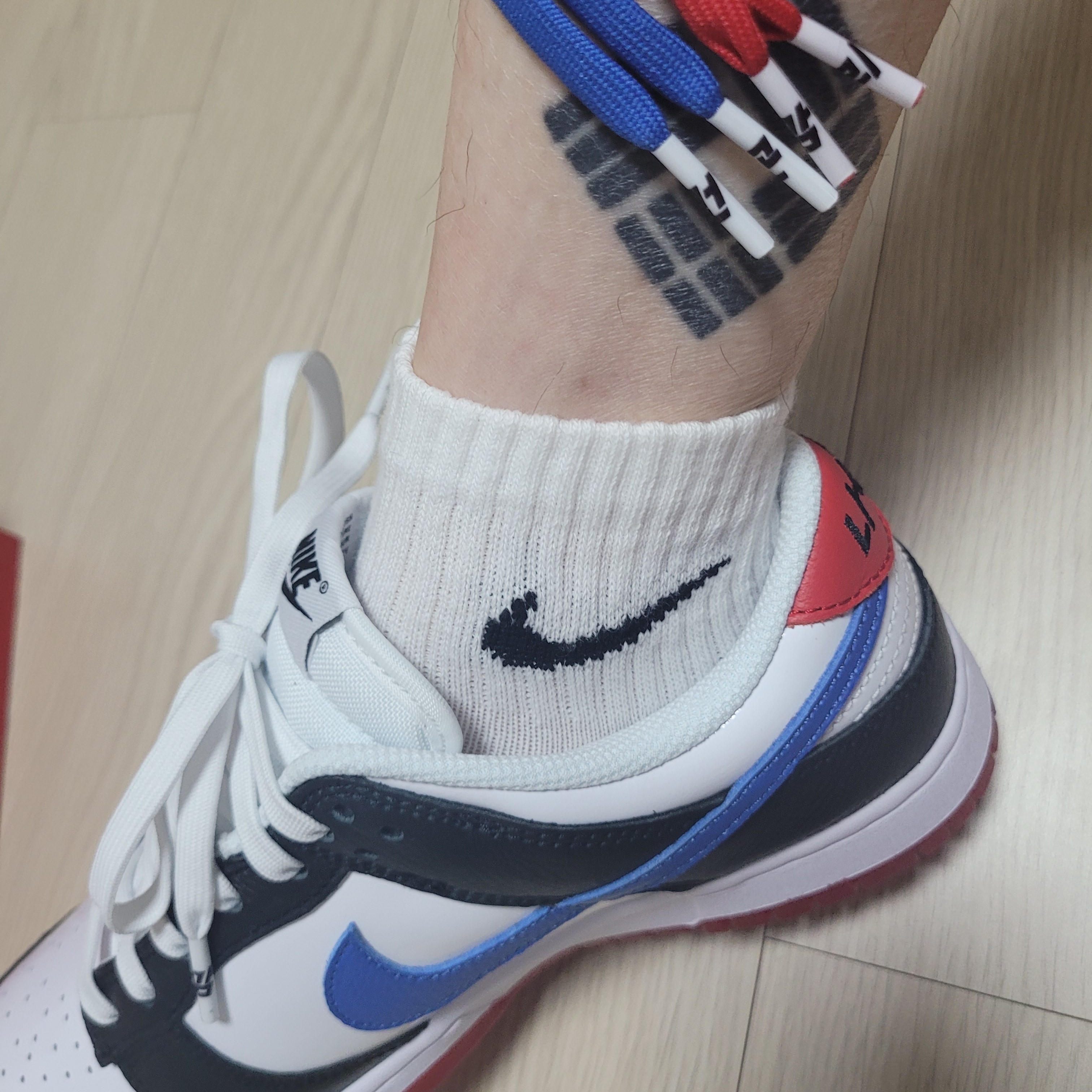 Nike Dunk Low SE Seoul 착용 스타일 - 2