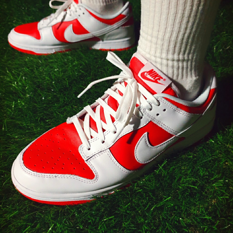Nike Dunk Low Retro Championship Red 착용 스타일 - 5