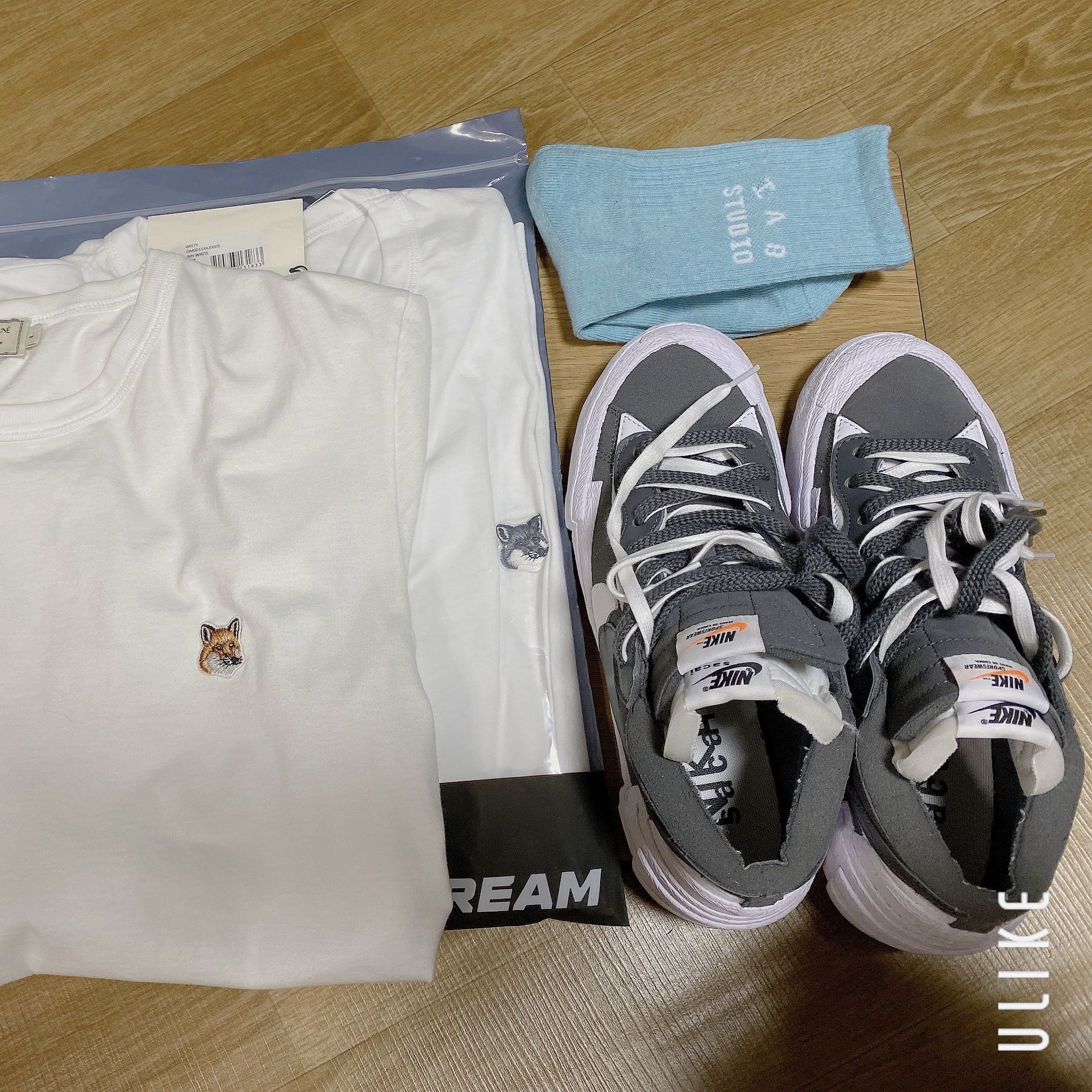 Maison Kitsune Grey Fox Head Patch Classic T-Shirt White, Maison Kitsune Fox Head Patch Classic T-Shirt White 착용 스타일