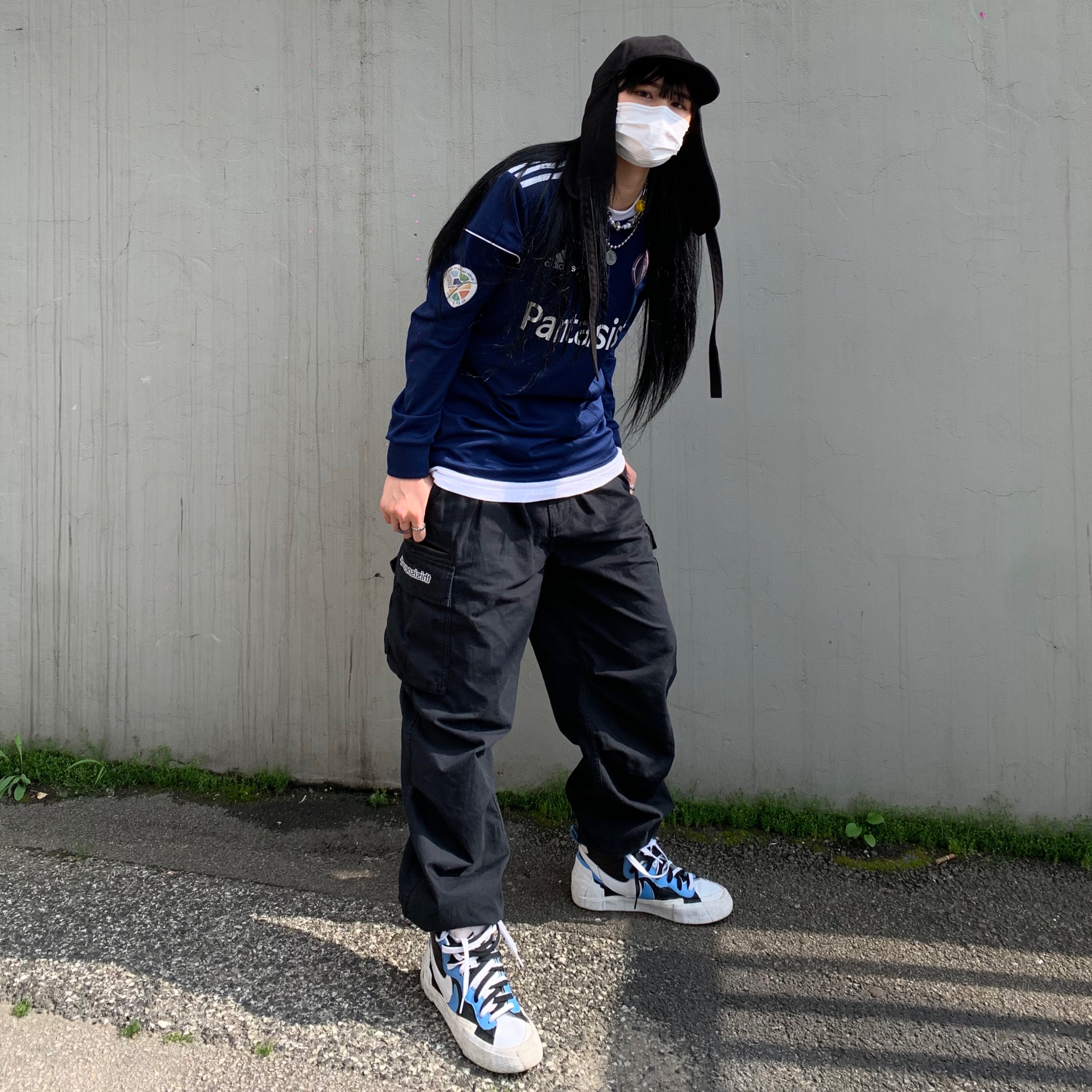 Nike x Sacai Blazer Mid White Black Legend Blue 착용 스타일 - 2