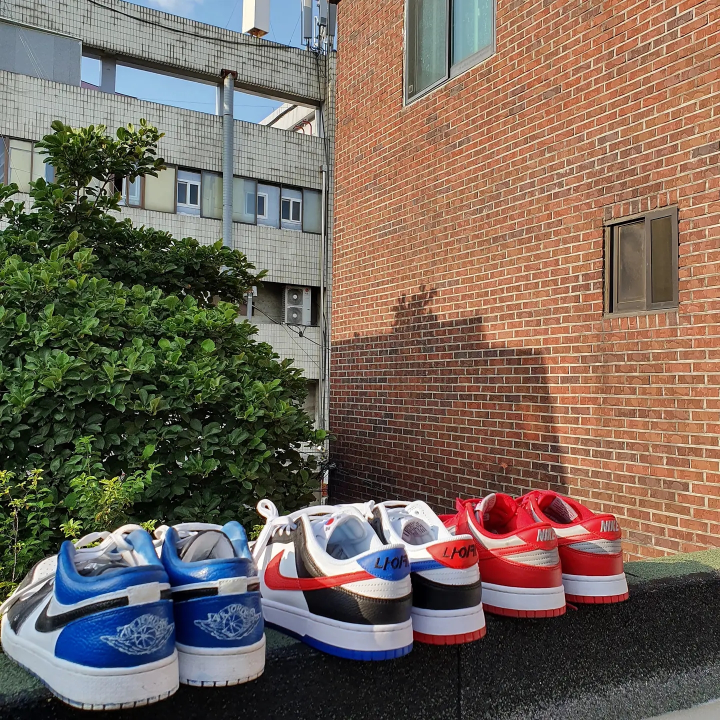 Nike Dunk Low Flyknit University Red Wolf Grey, Nike Dunk Low SE Seoul 착용 스타일