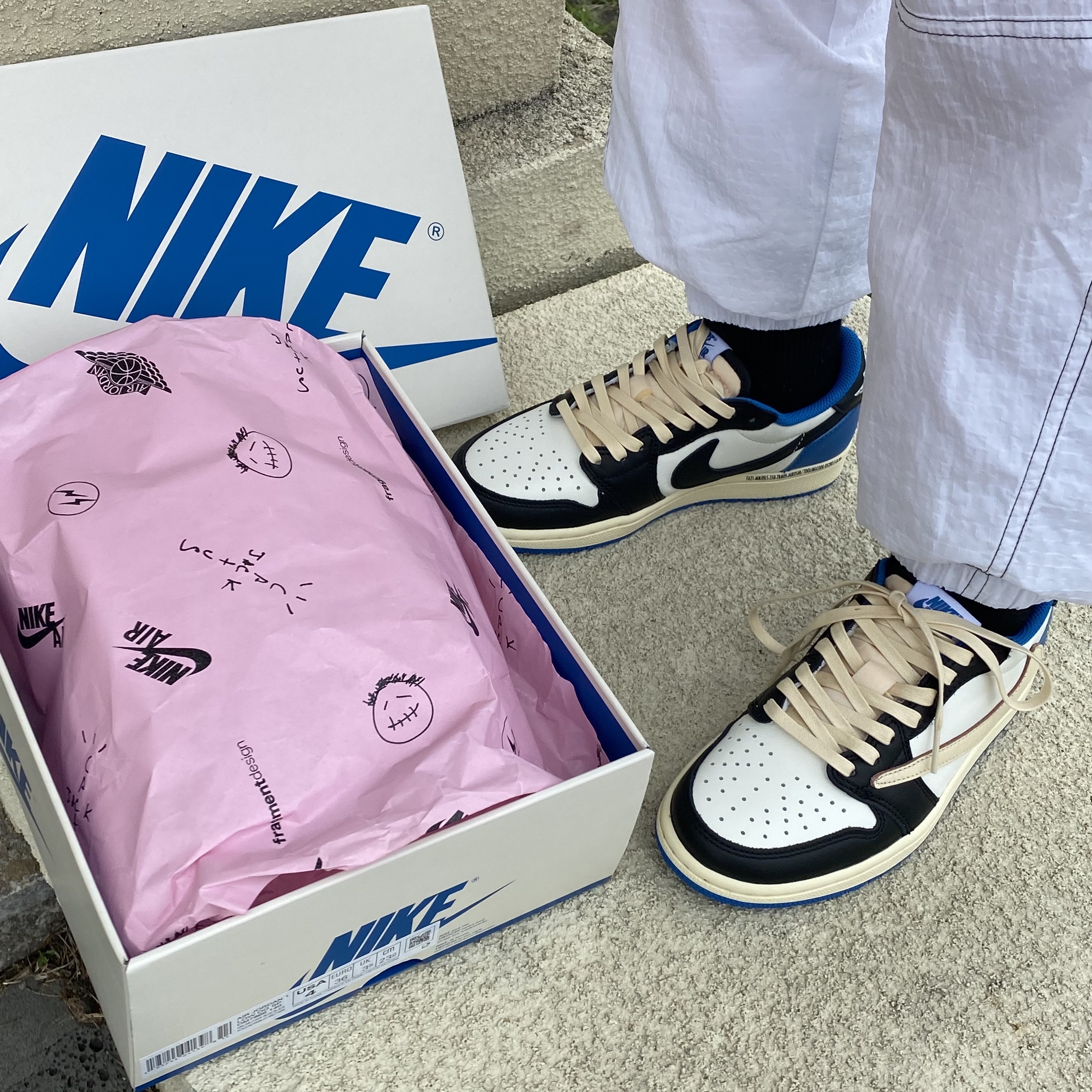 Jordan 1 x Travis Scott x Fragment Retro Low OG SP Military Blue 착용 스타일