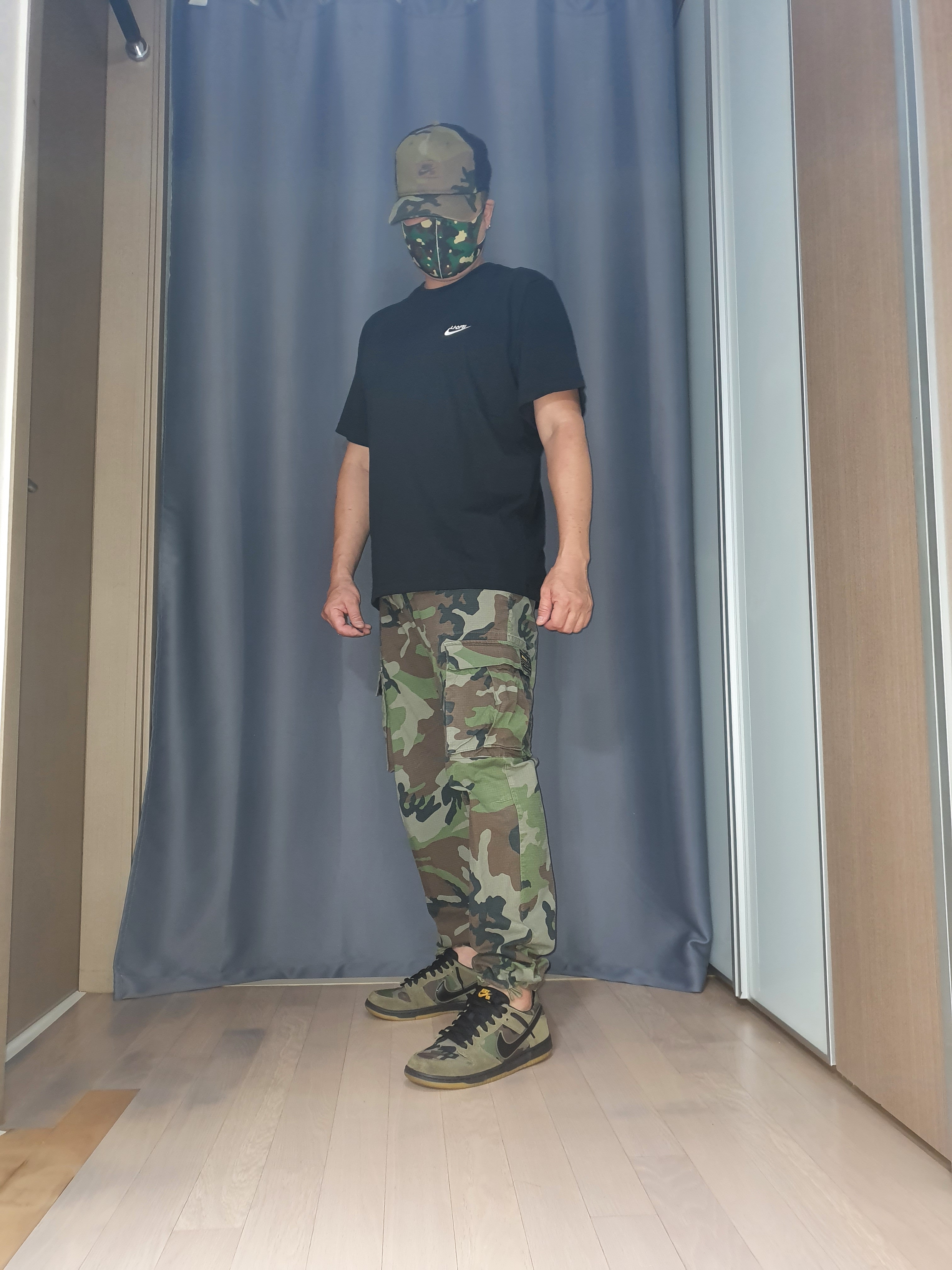 Nike SB Zoom Dunk Low Pro Skate Camo, Nike Hangul T-Shirt Black 착용 스타일 - 2