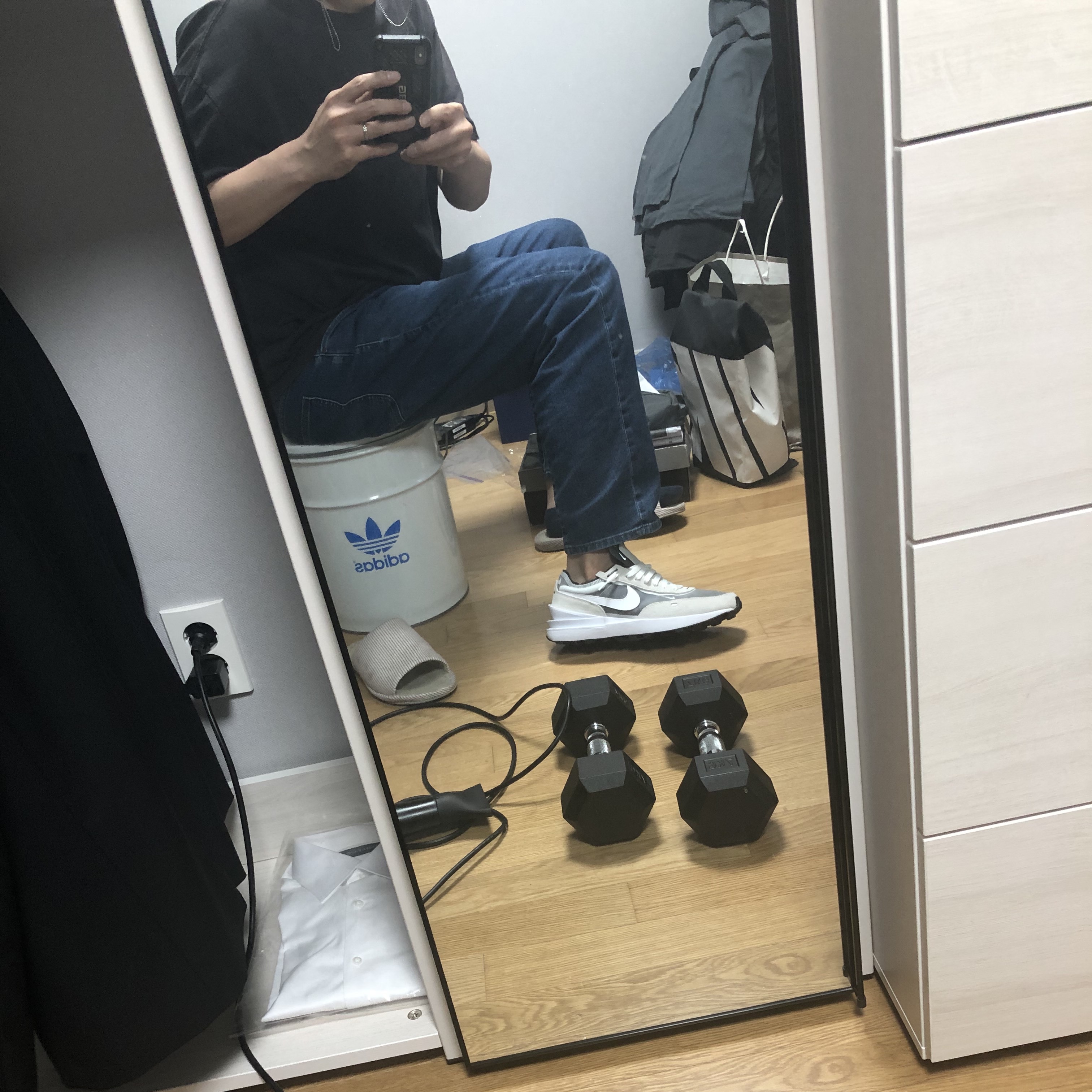 Nike Waffle One Infinite Lilac 착용 스타일