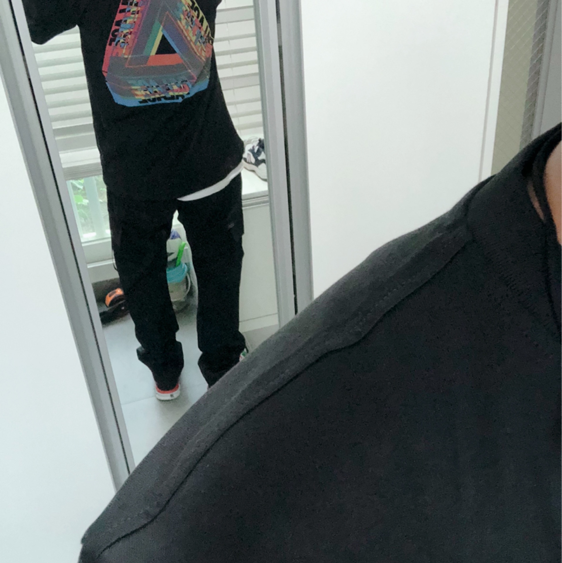 Palace Tri-Ferg Colour Blur T-Shirt Black - 20FW 착용 스타일 - 2