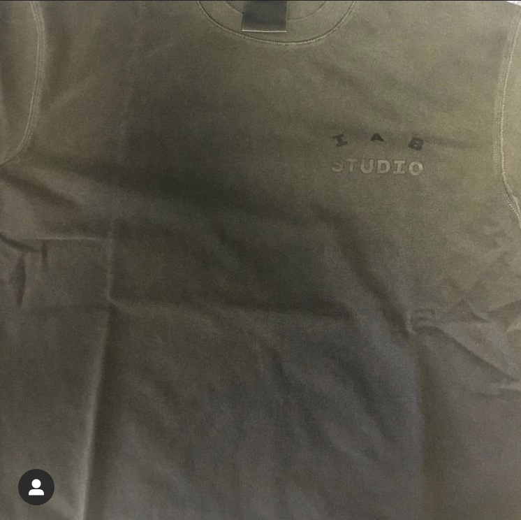 IAB Studio Pigment T-Shirt Black 착용 스타일 - 1