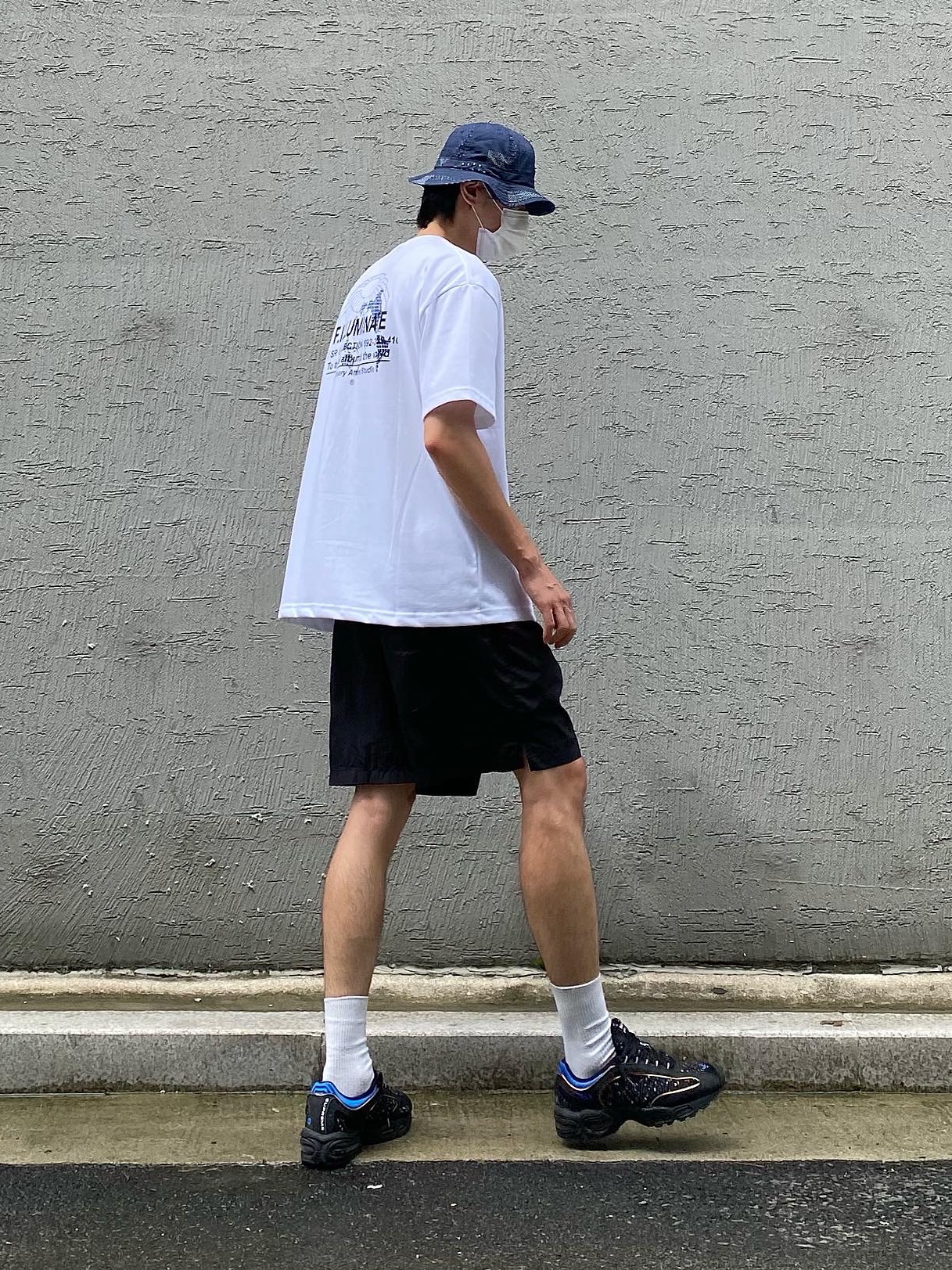 Nike x Supreme Air Max Tailwind 4 Black, IAB Studio Woven Shorts Black 착용 스타일 - 2