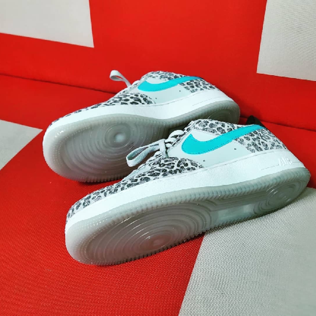 Nike Air Force 1 '07 PRM Pure Platinum 착용 스타일 - 5