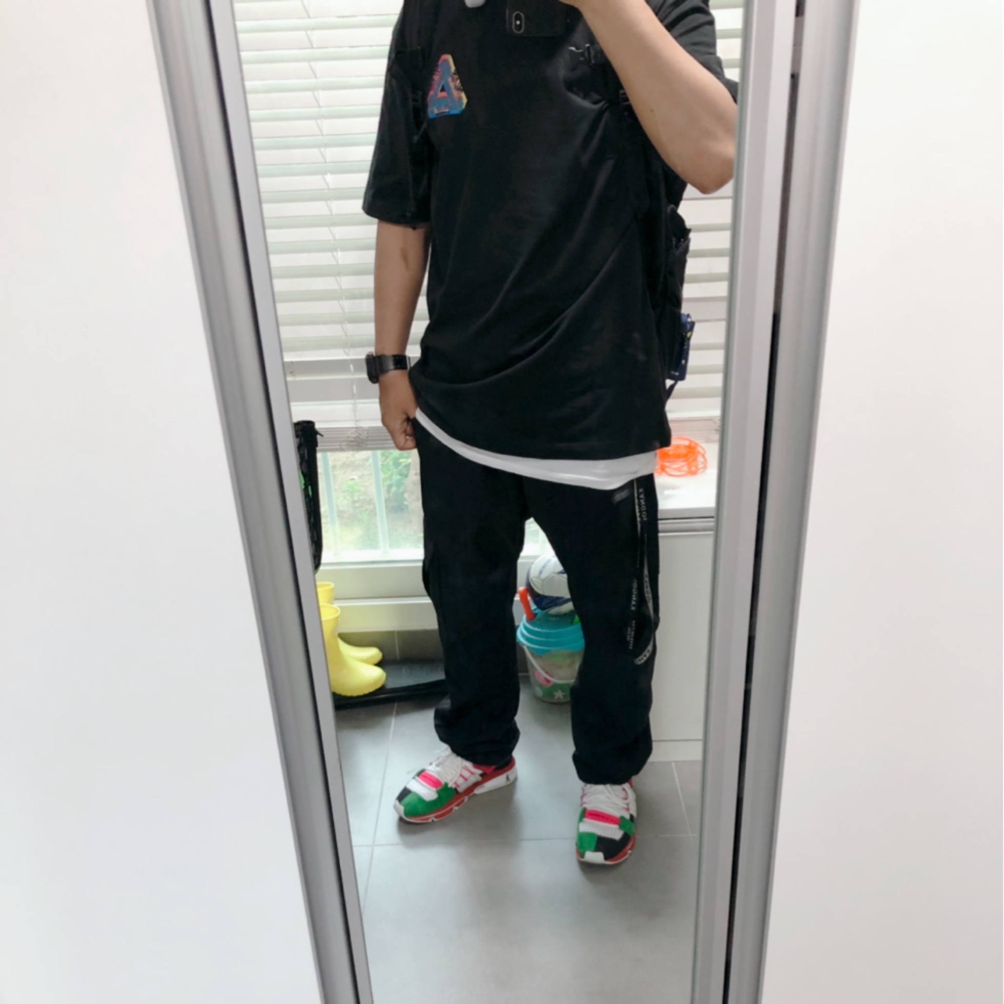 Palace Tri-Ferg Colour Blur T-Shirt Black - 20FW 착용 스타일 - 1
