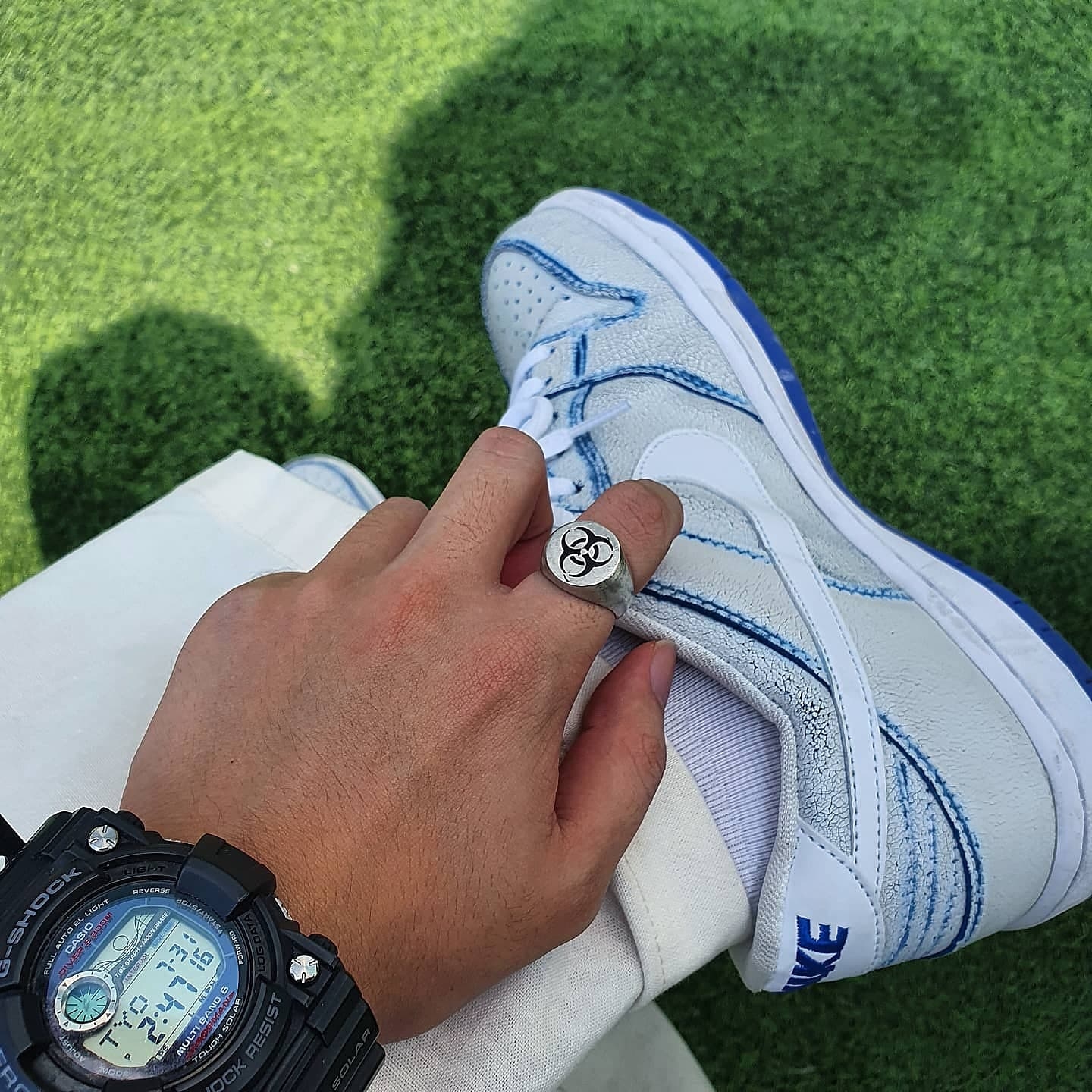 Nike SB Dunk Low Premium White Game Royal 착용 스타일 - 3