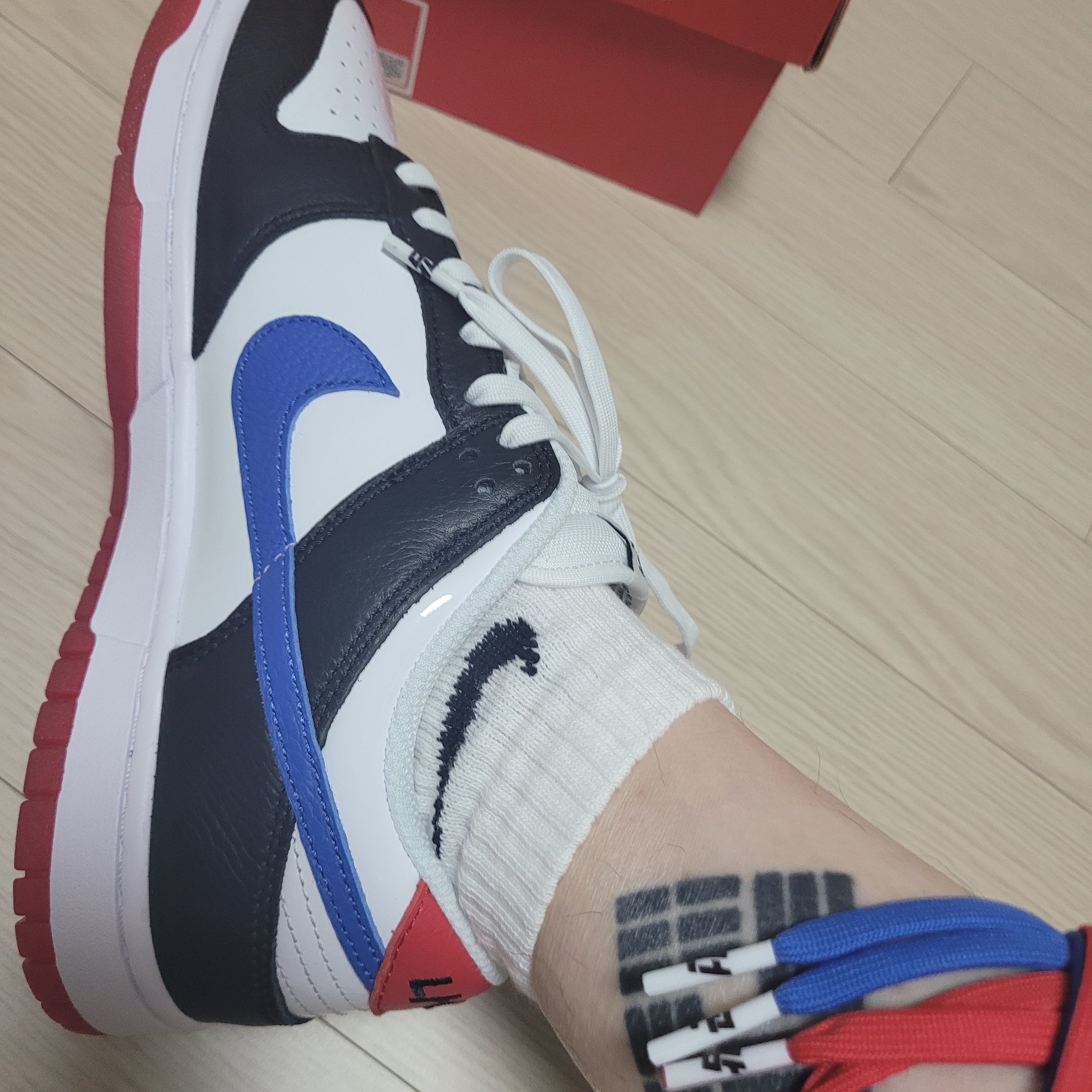Nike Dunk Low SE Seoul 착용 스타일 - 3