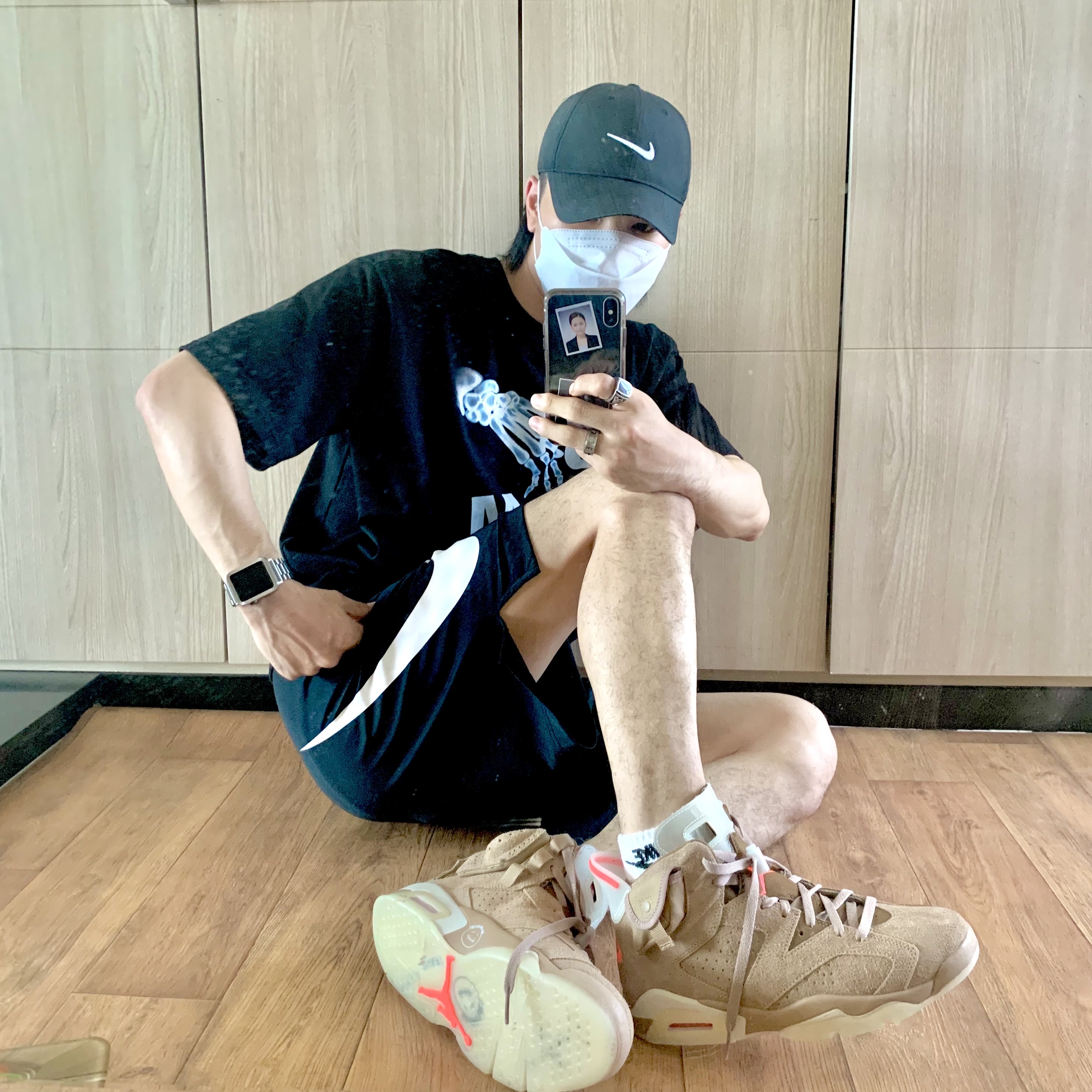 Jordan 6 x Travis Scott Retro SP British Khaki 착용 스타일