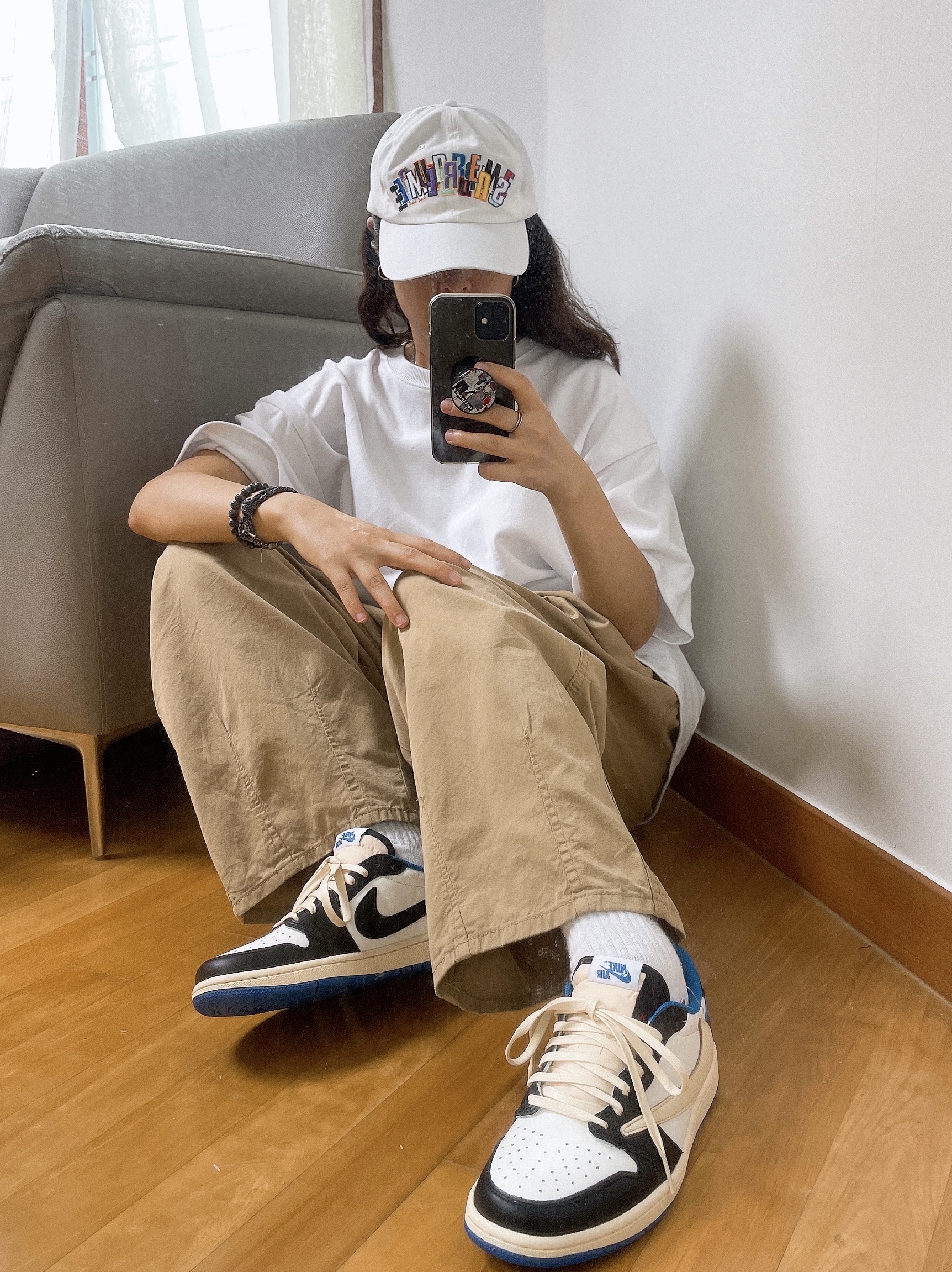 Supreme Stacked Cordura 6-Panel White - 21SS, Jordan 1 x Travis Scott x Fragment Retro Low OG SP Military Blue 착용 스타일