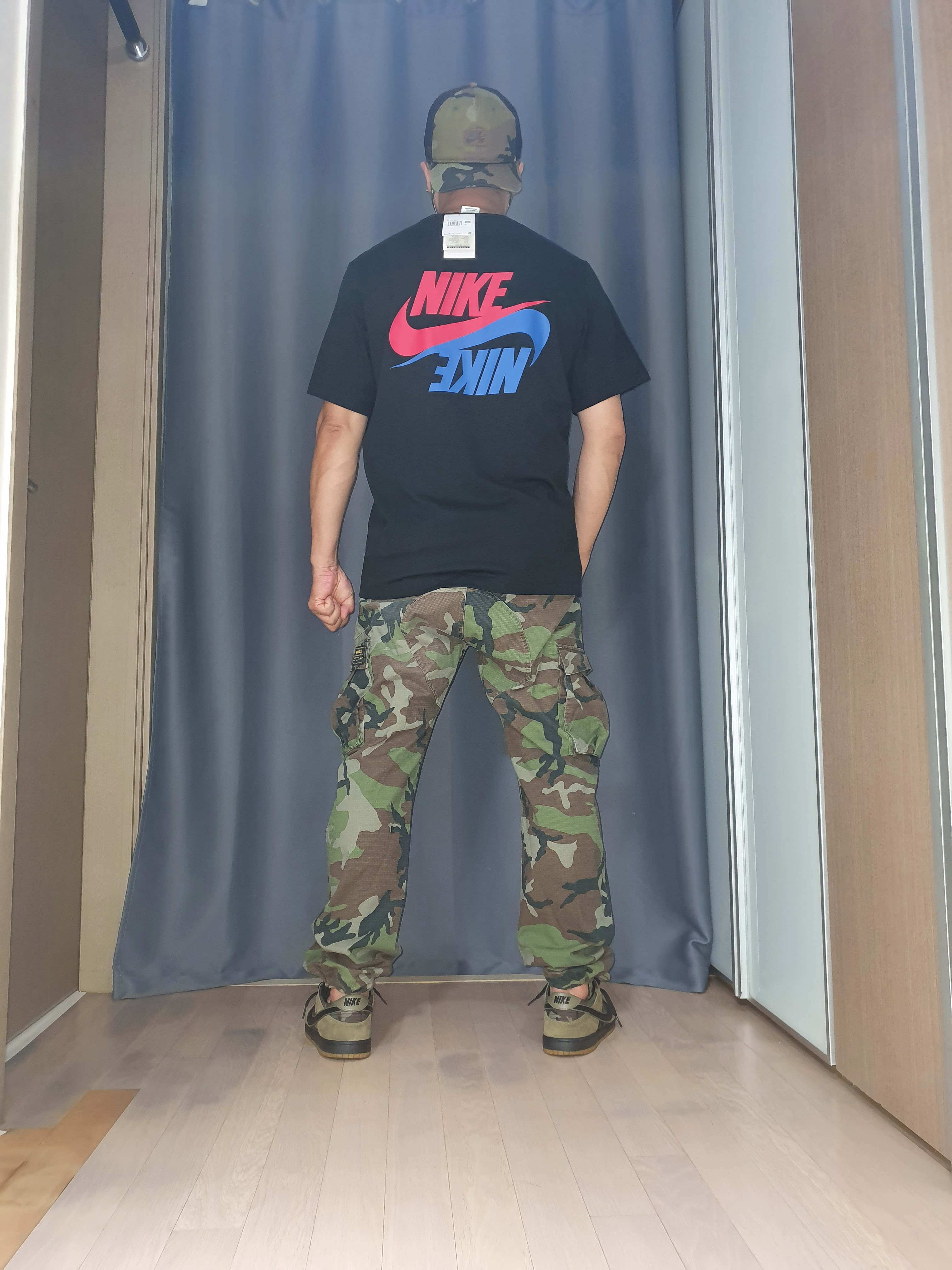 Nike SB Zoom Dunk Low Pro Skate Camo, Nike Hangul T-Shirt Black 착용 스타일 - 1