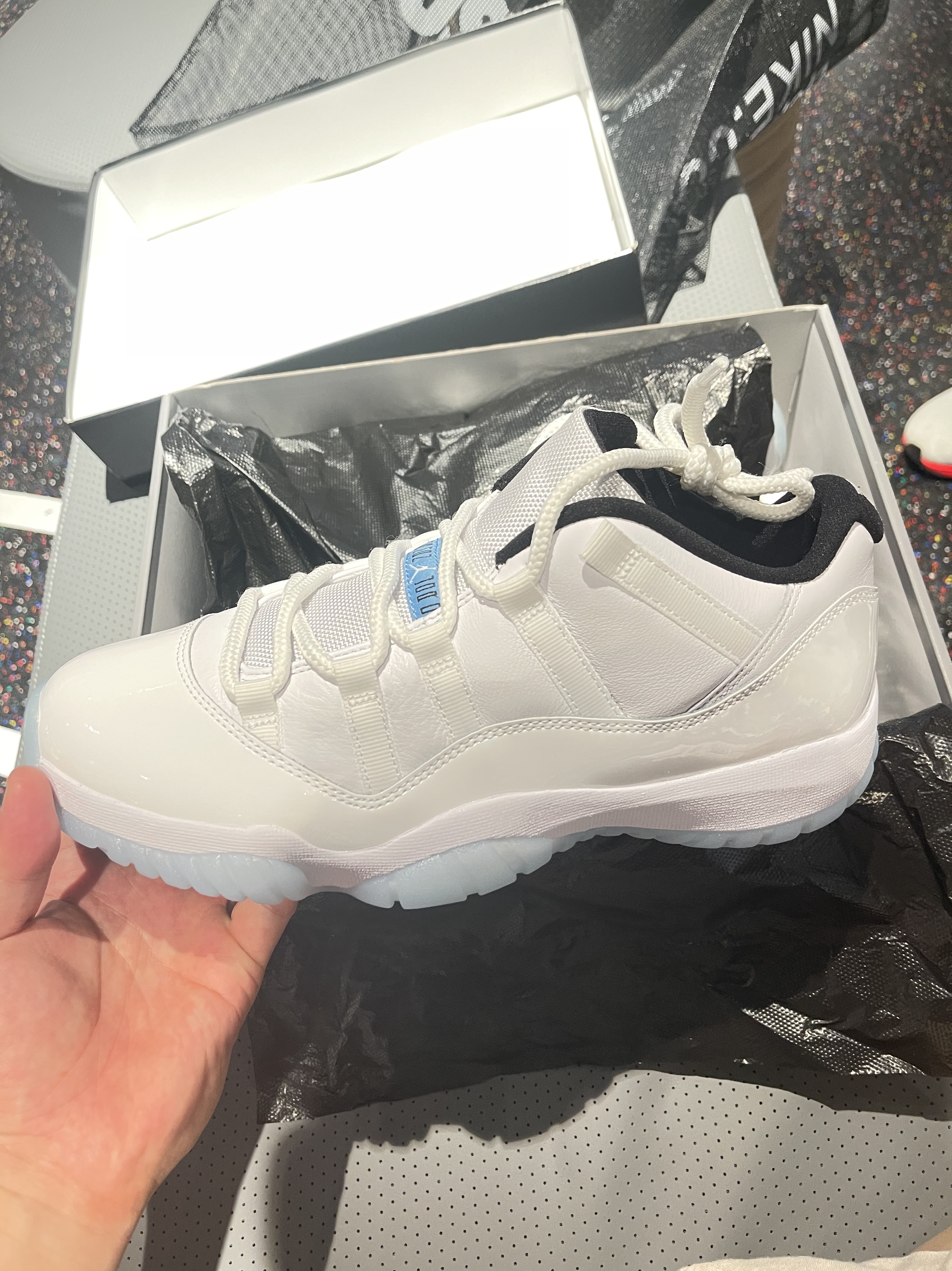 Jordan 1 Mid Racer Blue, Jordan 11 Retro Low Legend Blue 착용 스타일 - 5
