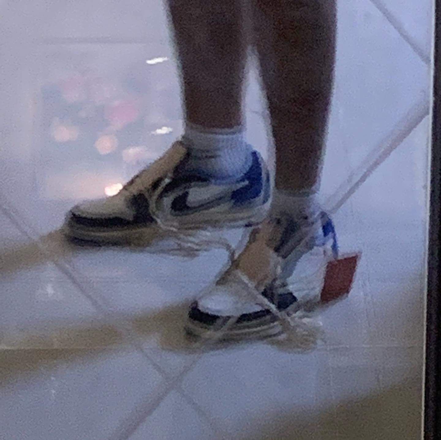 Jordan 1 x Travis Scott x Fragment Retro Low OG SP Military Blue 착용 스타일 - 2