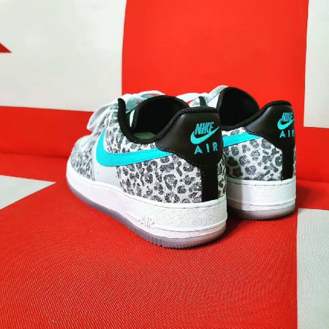 Nike Air Force 1 '07 PRM Pure Platinum 착용 스타일 - 4