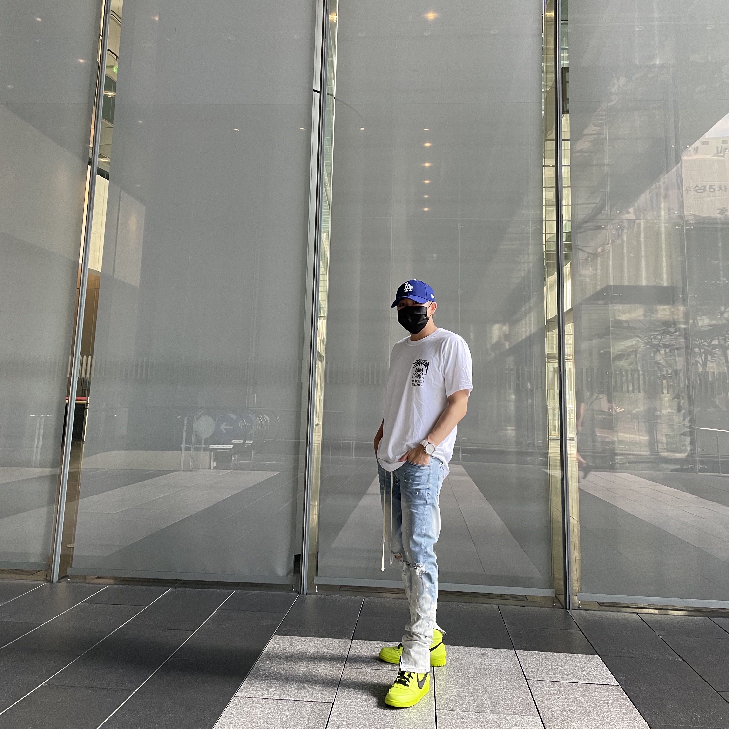 Nike x Ambush Dunk High Flash Lime, Stussy x Our Legacy Surfman T-Shirt White - 21SS 착용 스타일 - 3
