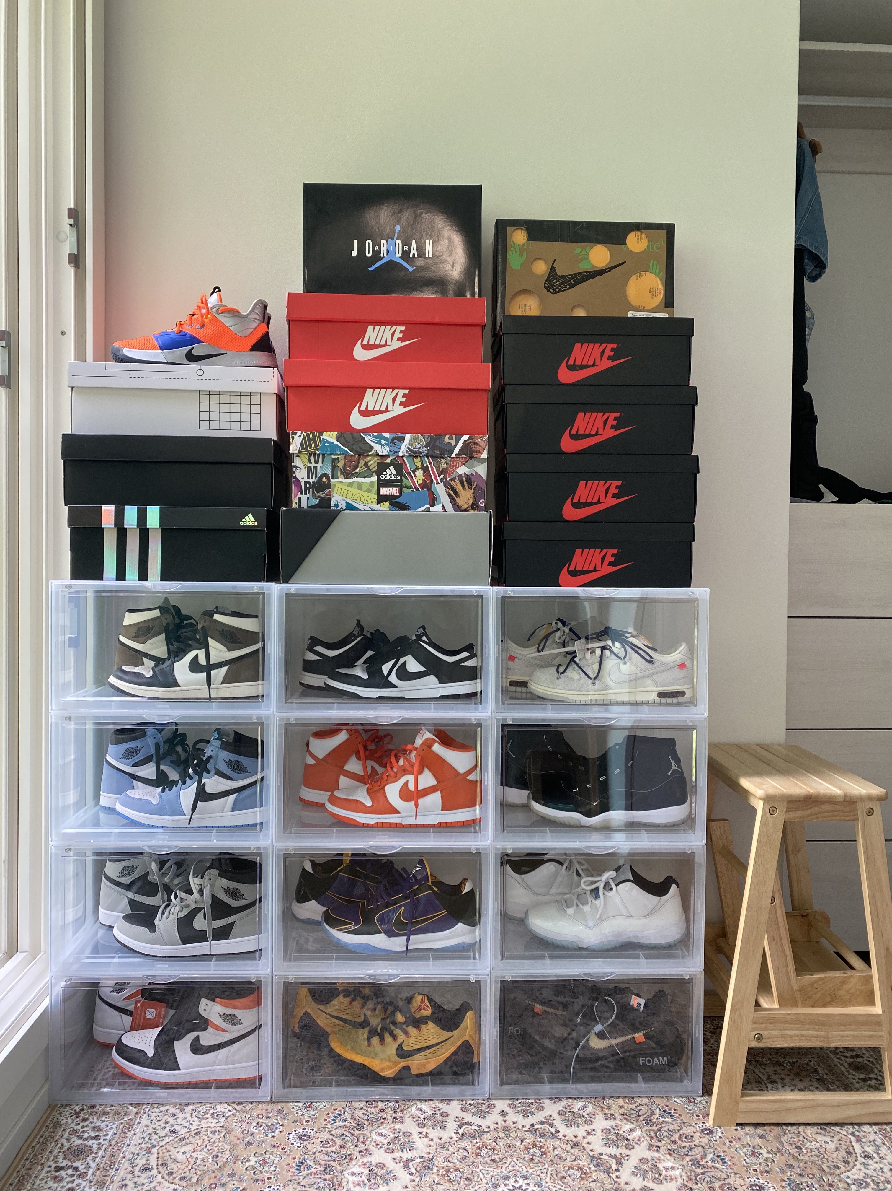Nike x Off-White Dunk Low The 50 - Lot 18, Jordan 1 Retro High OG Black Mocha 착용 스타일