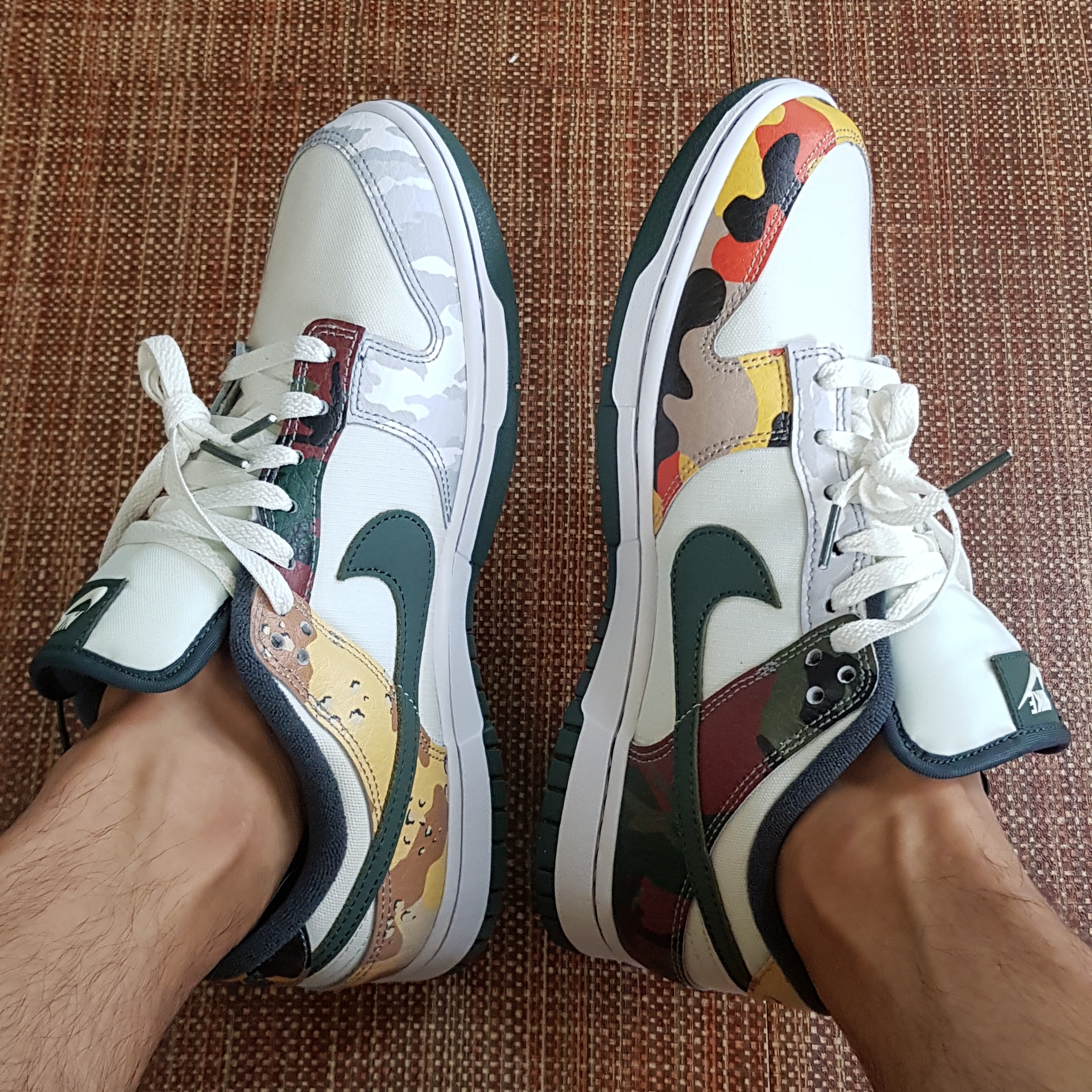Nike Dunk Low SE Sail Multi Camo 착용 스타일