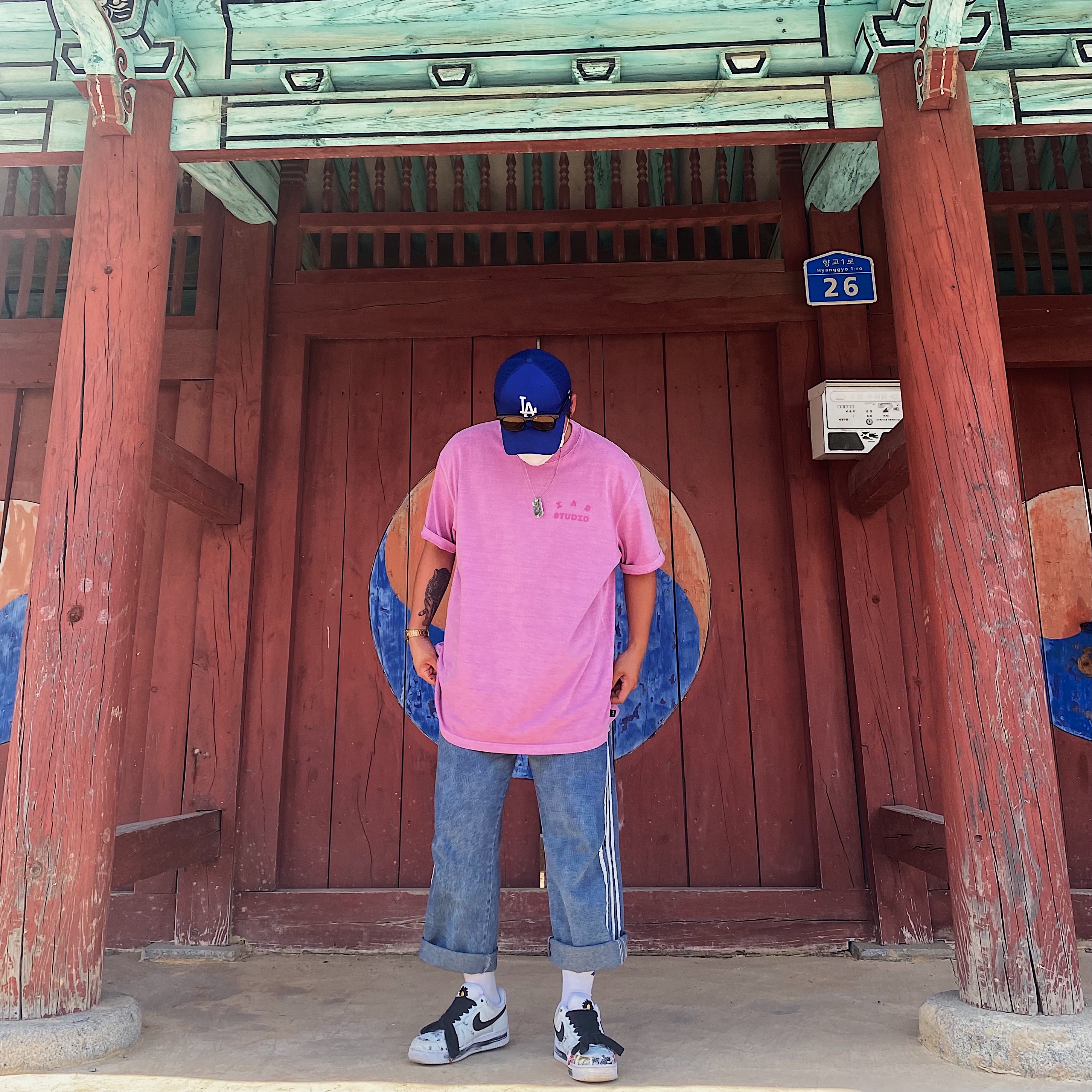 IAB Studio Pigment T-Shirt Magenta, Nike x Peaceminusone Air Force 1 Low Para-Noise 2.0 착용 스타일